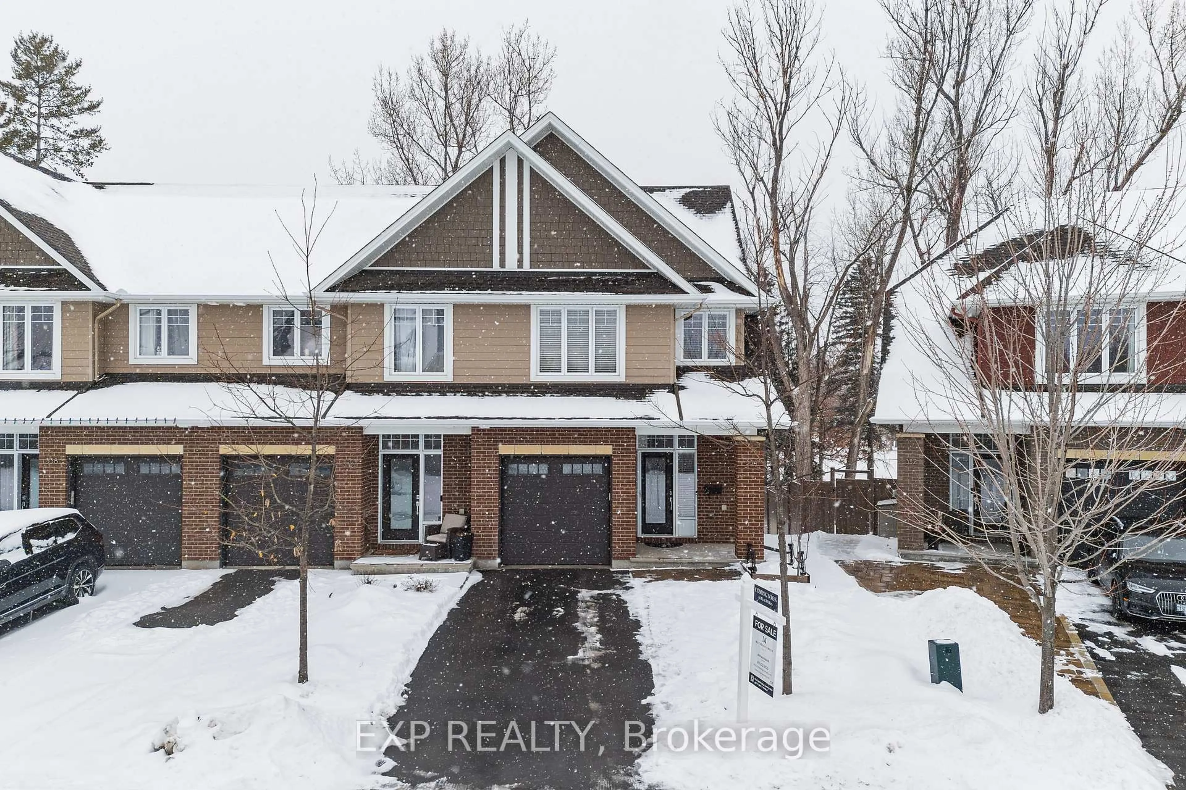 A pic from outside/outdoor area/front of a property/back of a property/a pic from drone, street for 334 Kilspindie Rdge, Ottawa Ontario K2J 5M8