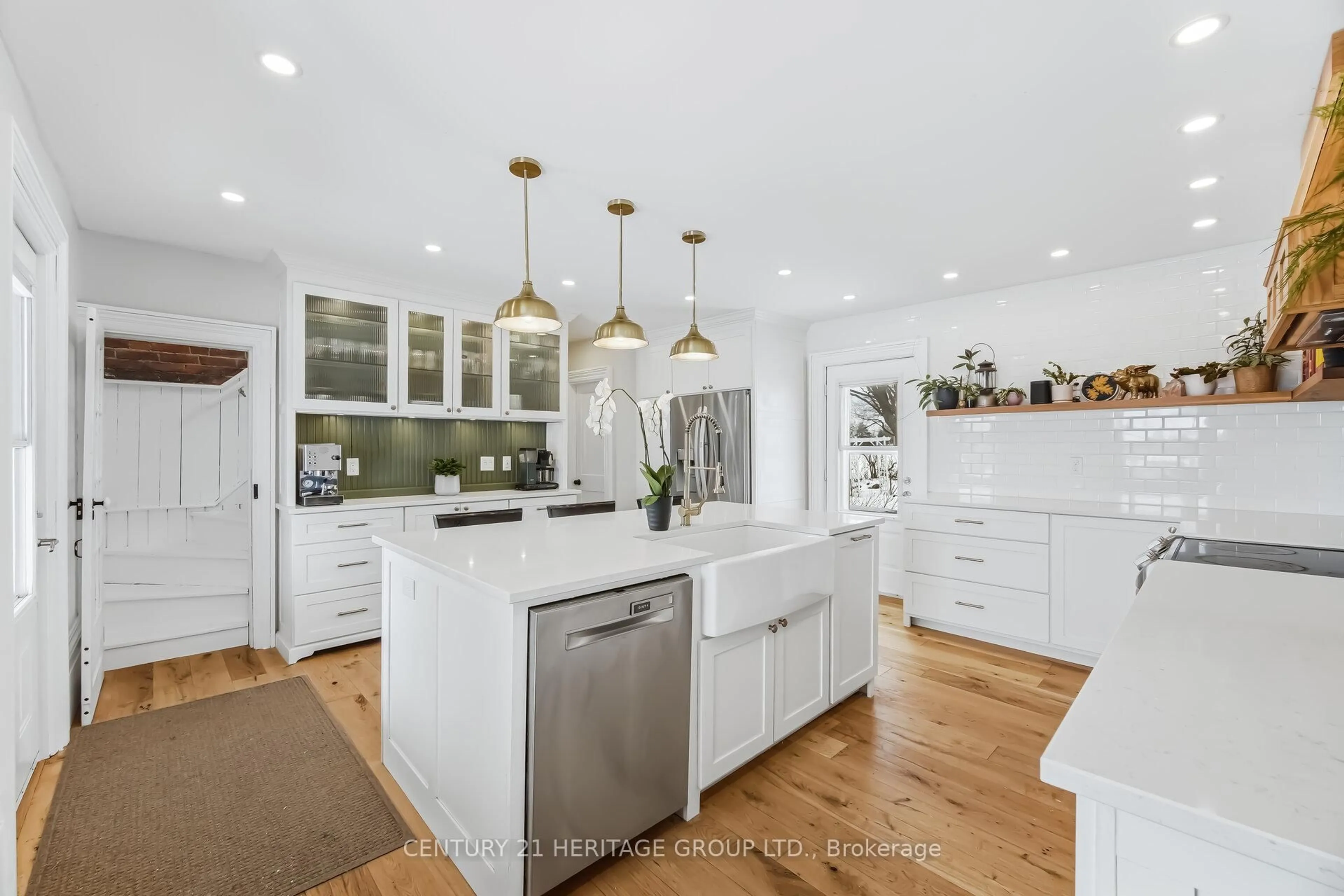 Open concept kitchen, unknown for 1009 Hwy 7, Kawartha Lakes Ontario K0M 2M0