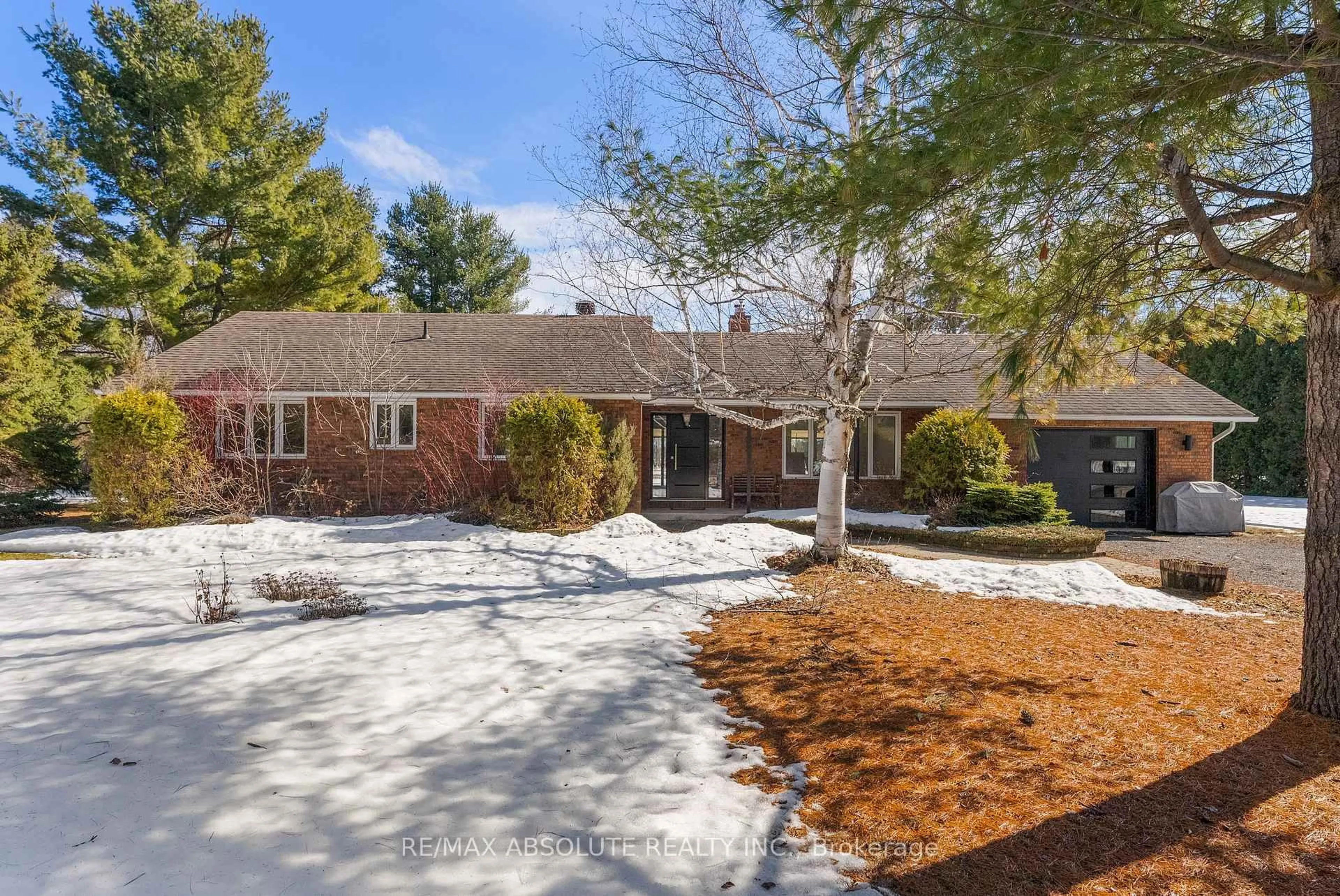 Unknown for 213 Calabogie Rd, Arnprior Ontario K7S 3G8