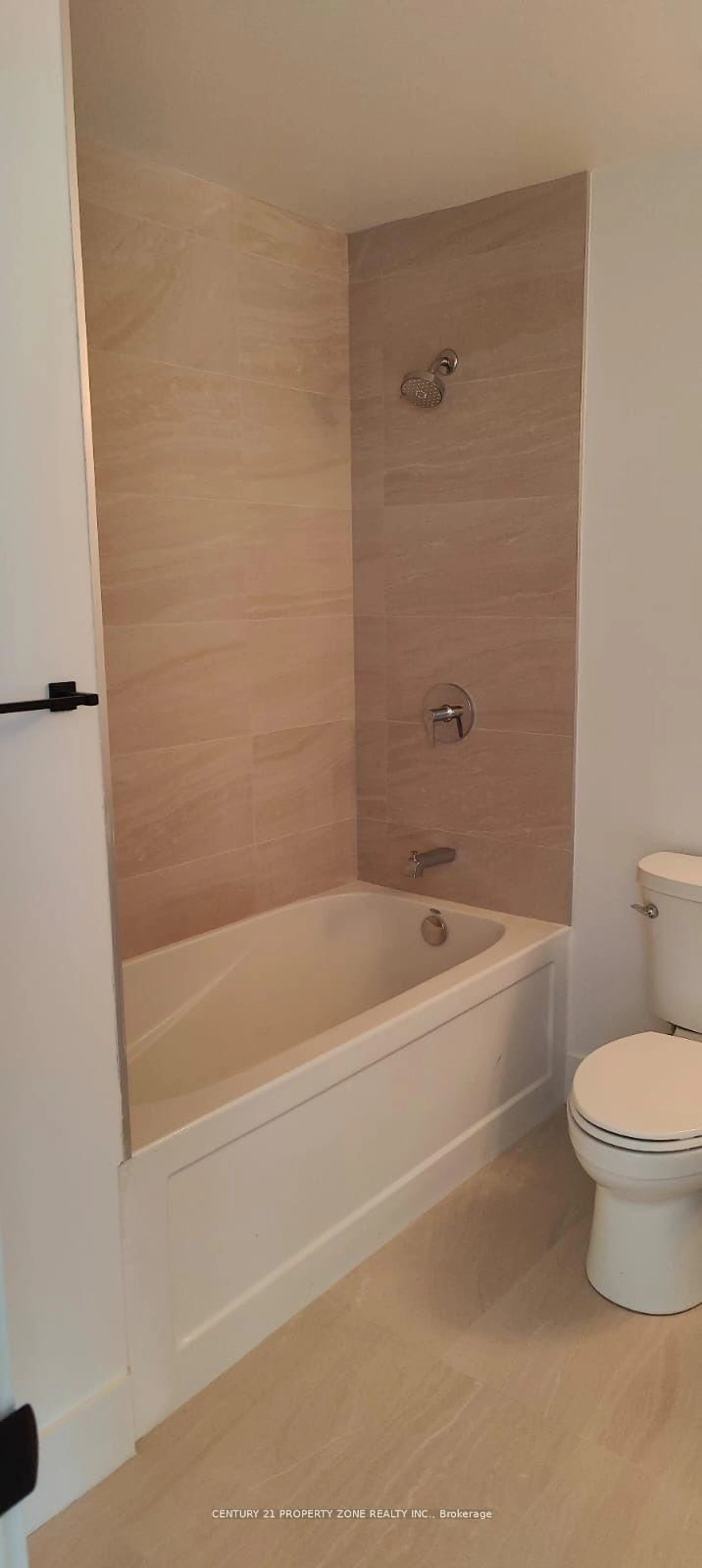 Standard bathroom, ceramic/tile floor for 2782 Barton St #405, Hamilton Ontario L8E 2J8