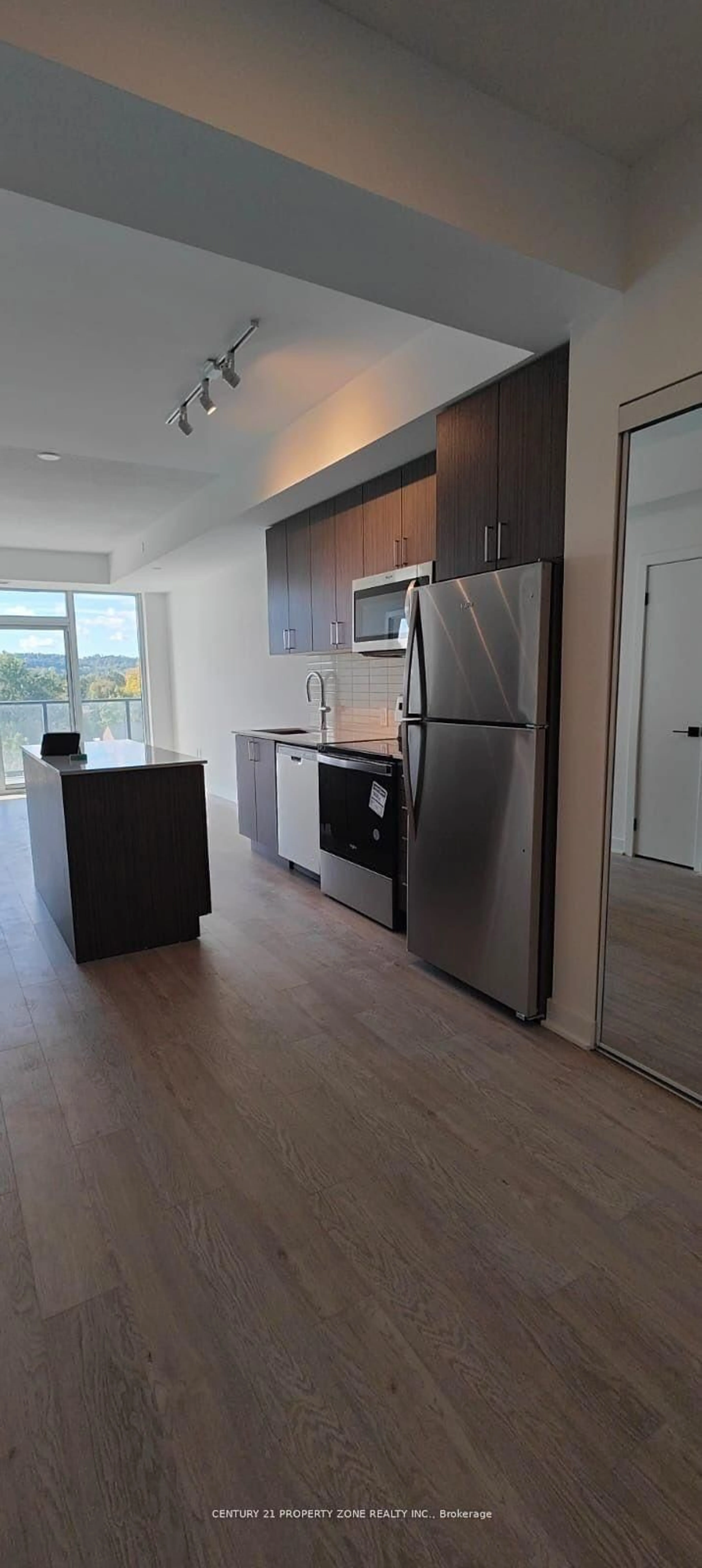 Unknown for 2782 Barton St #405, Hamilton Ontario L8E 2J8