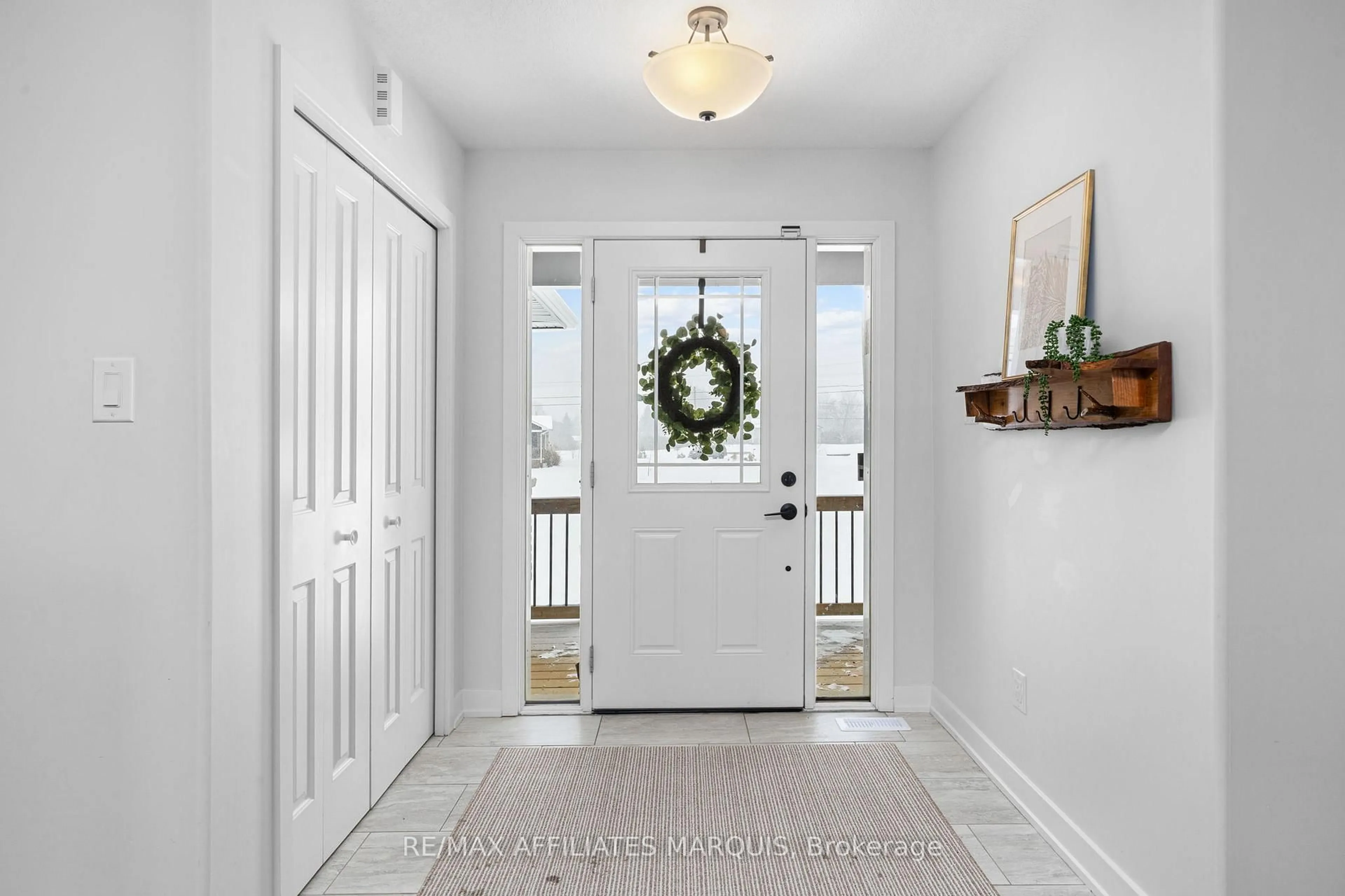 Indoor entryway for 9 Joseph Way, Rideau Lakes Ontario K7A 4S5