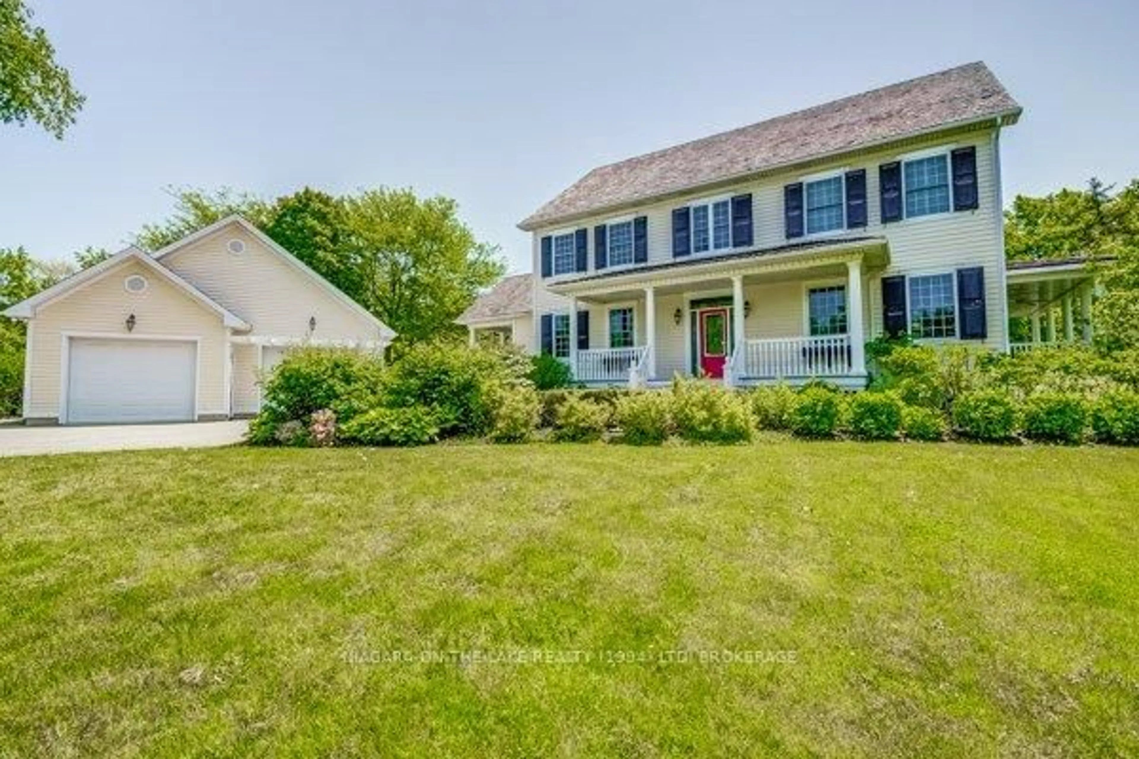 A pic from outside/outdoor area/front of a property/back of a property/a pic from drone, street for 14529 NIAGARA RIVER Pkwy, Niagara-on-the-Lake Ontario L0S 1J0