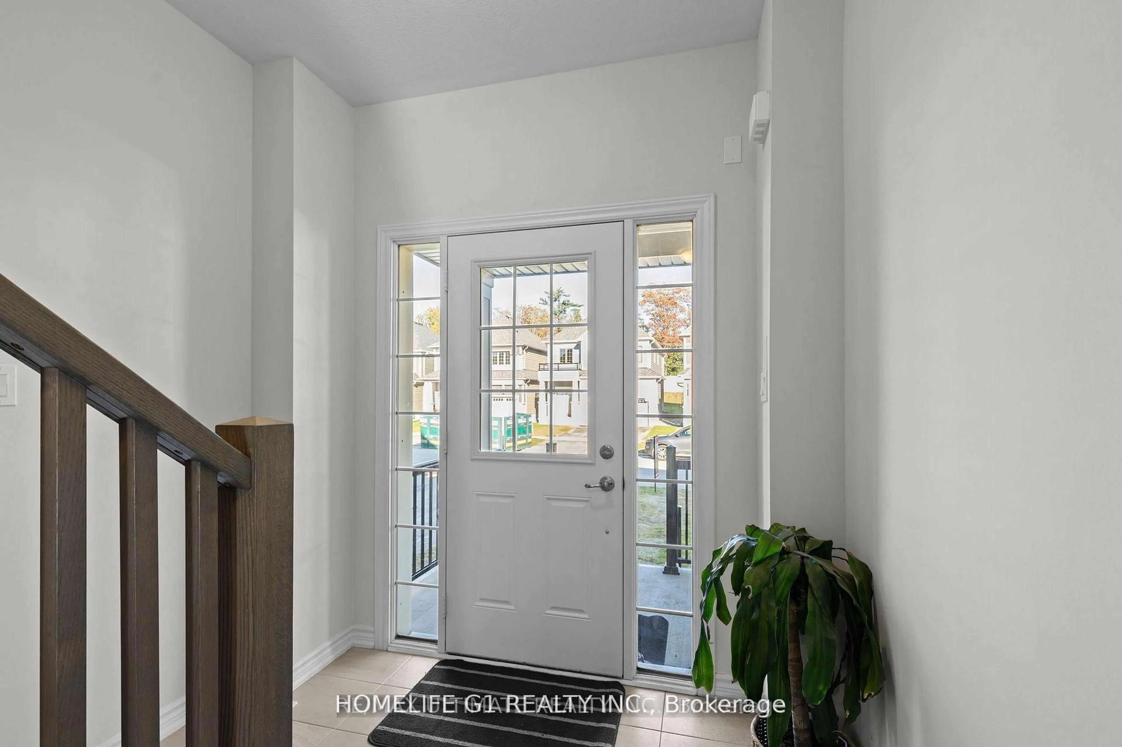 Indoor entryway for 340 McEachern Lane, Gravenhurst Ontario P1P 0H8