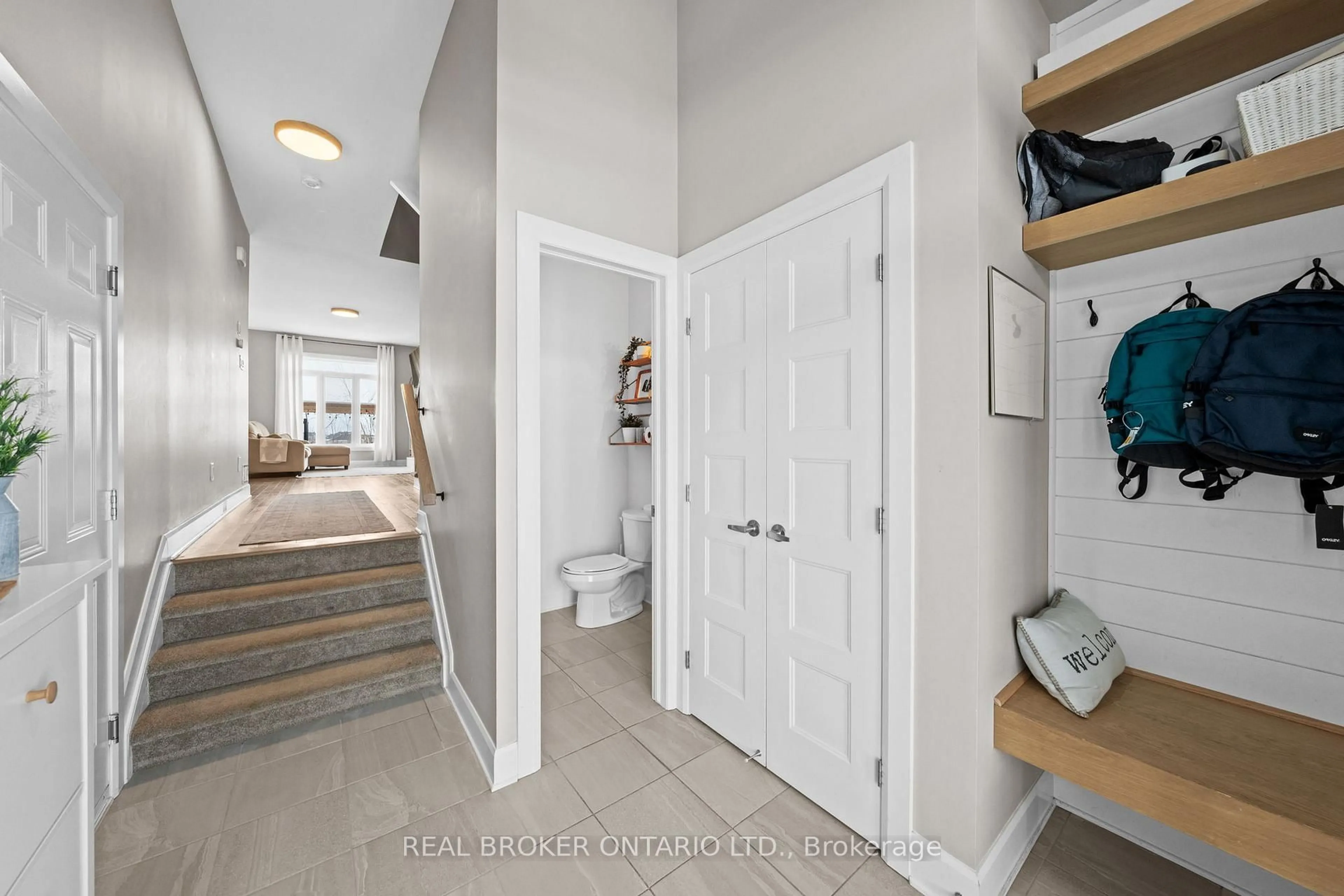 Indoor entryway for 49 Mcphail Rd, Carleton Place Ontario K7C 0P6