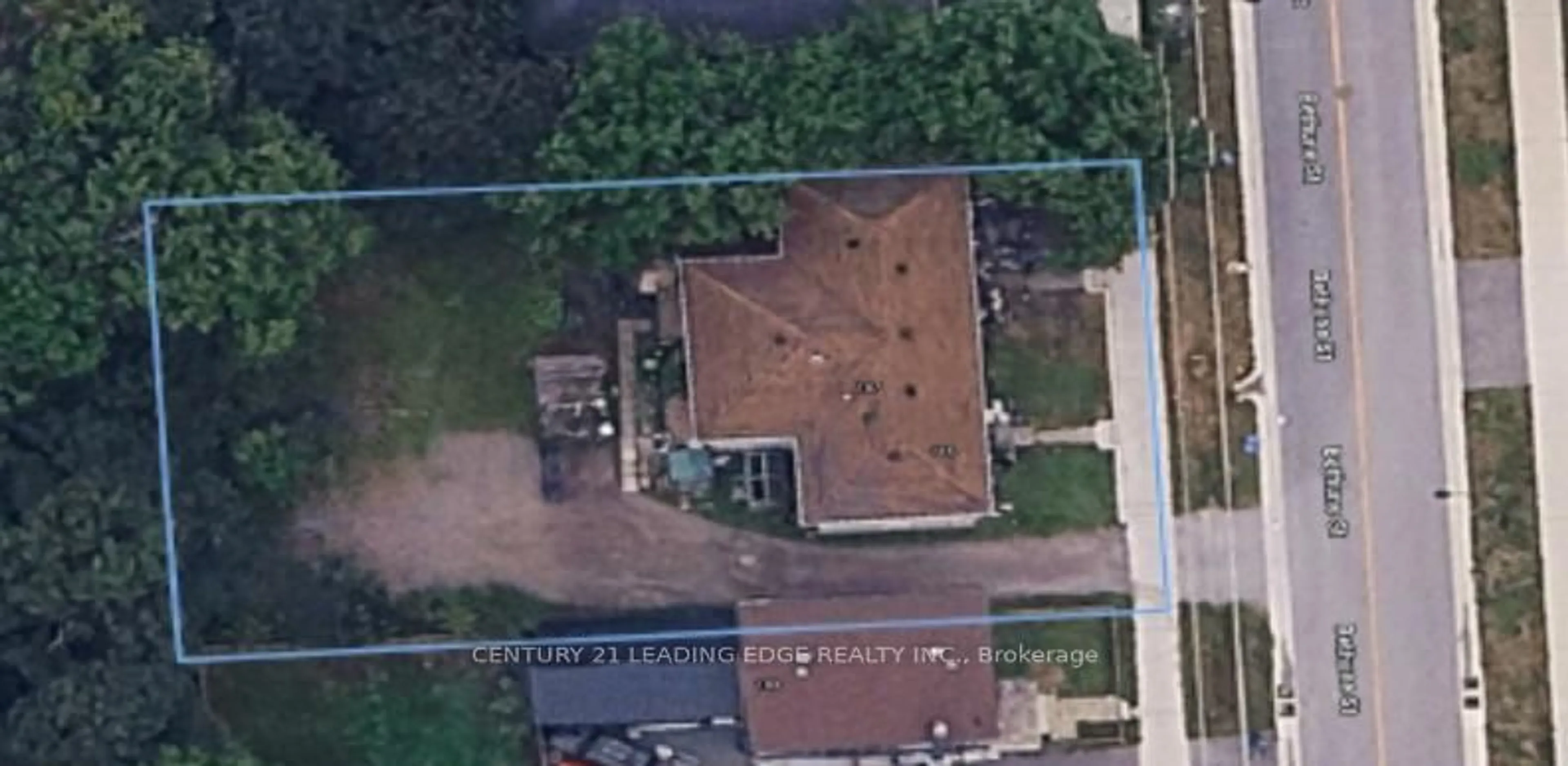 A pic from outside/outdoor area/front of a property/back of a property/a pic from drone, building for 185-187 Bethune St, Peterborough Ontario K9J 3L3