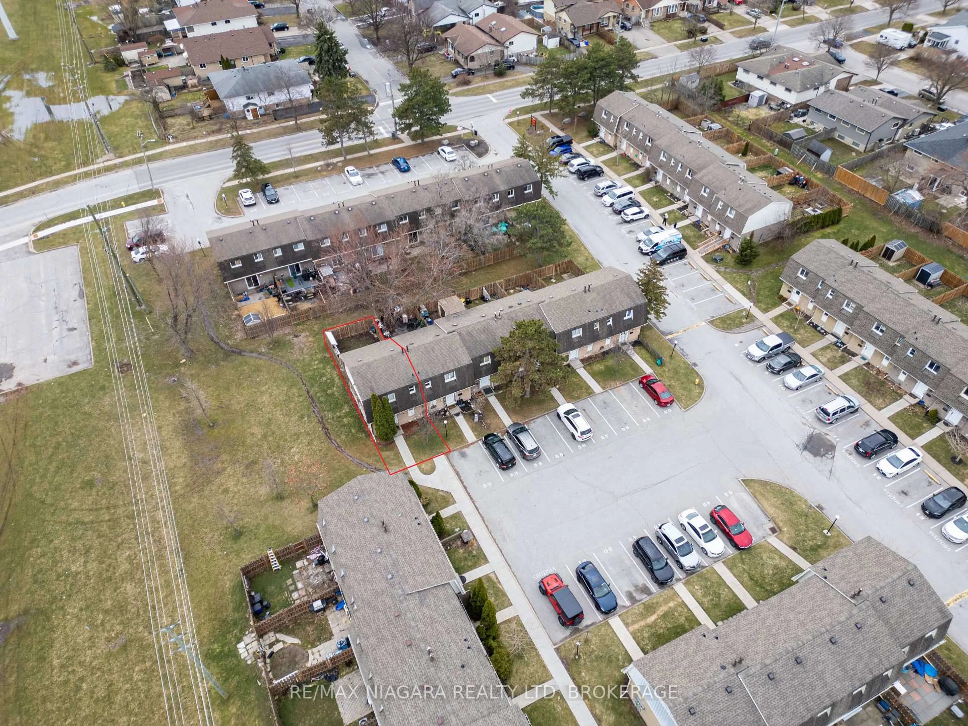 A pic from outside/outdoor area/front of a property/back of a property/a pic from drone, street for 131 Rockwood Ave #55, St. Catharines Ontario L2P 3K4