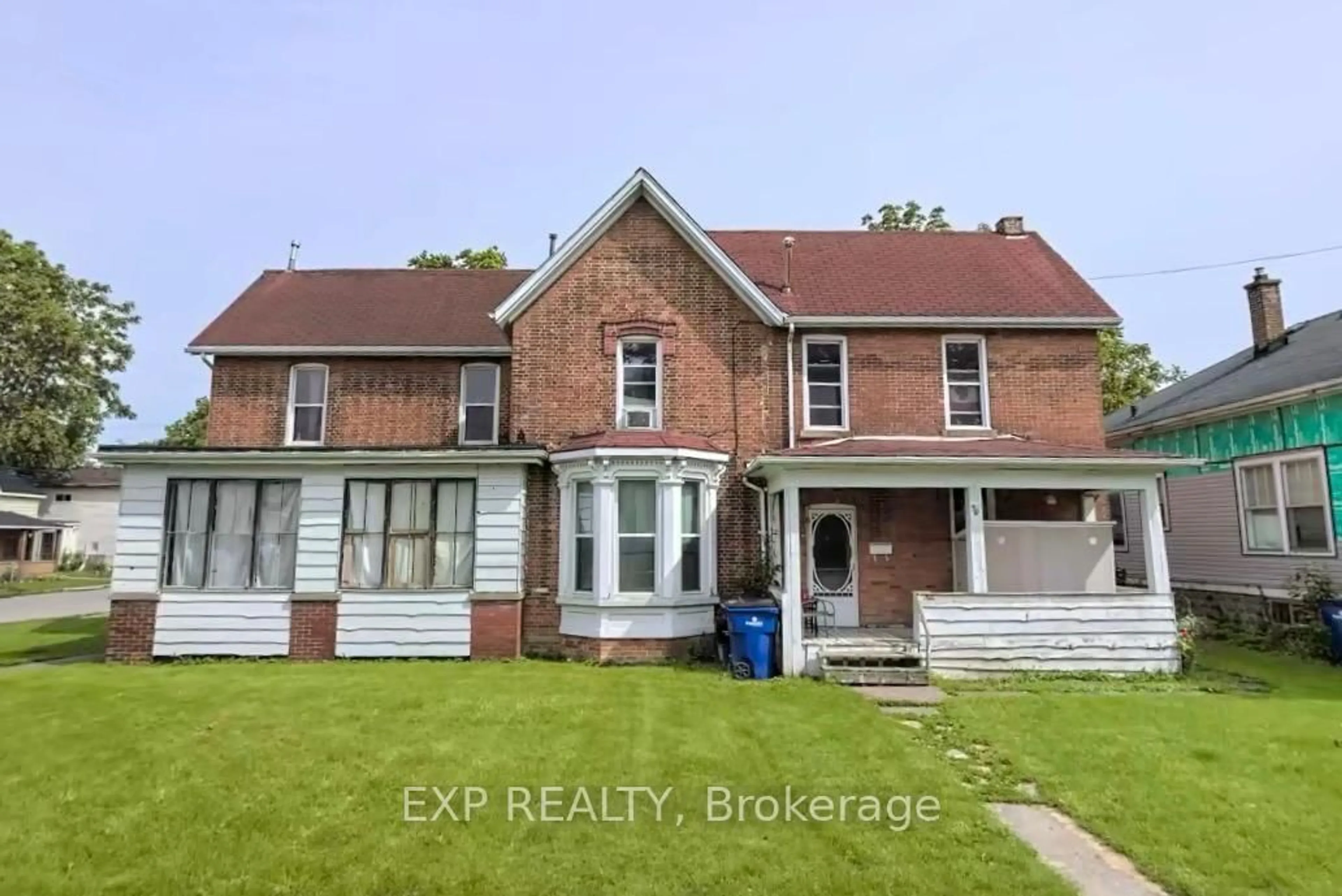 Home with brick exterior material, building for 50 Lorne Ave #48, Chatham-Kent Ontario N7M 1R9