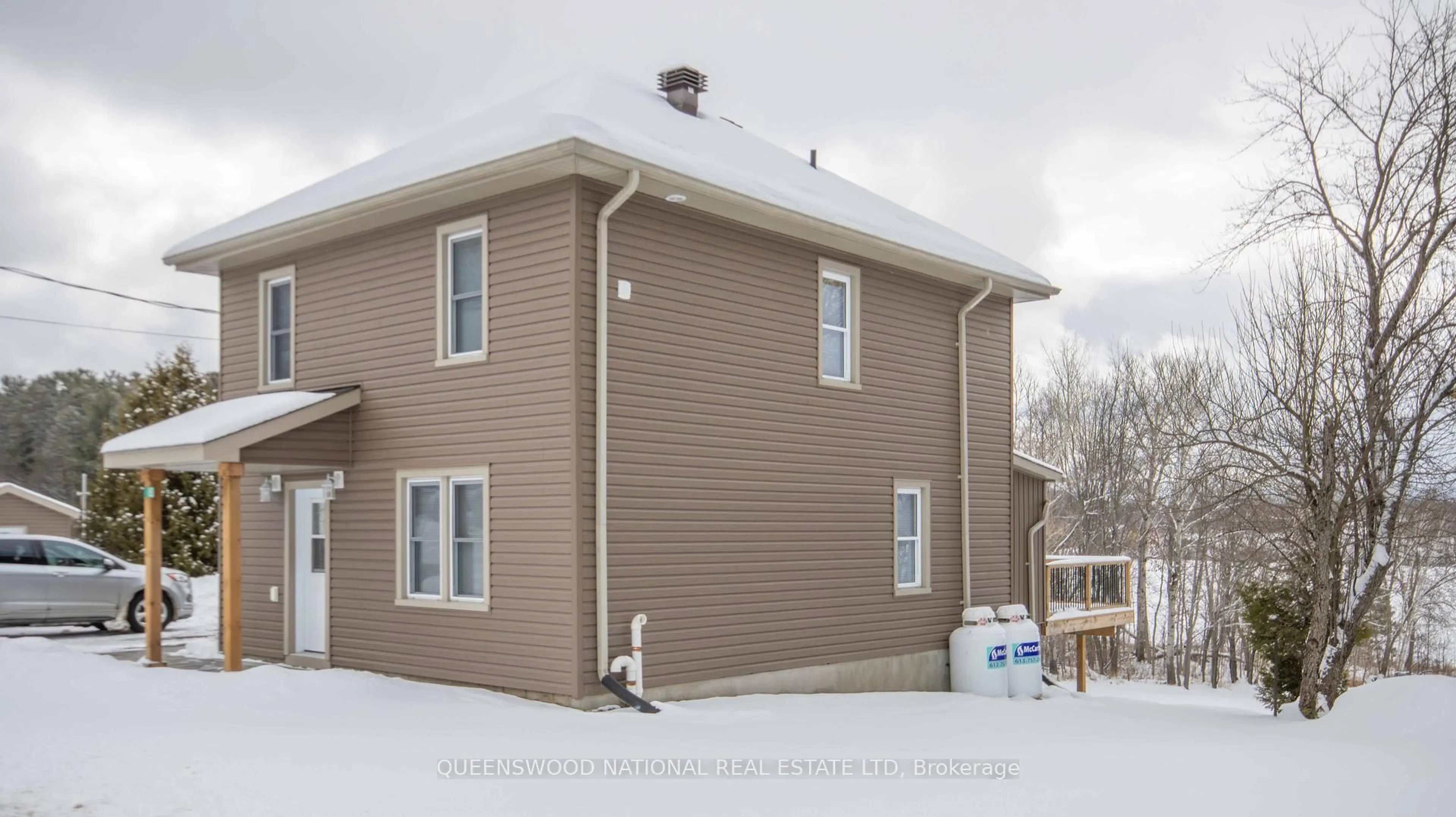 Home with vinyl exterior material, unknown for 83 Siberia Rd, Barry's Bay Ontario K0J 1B0