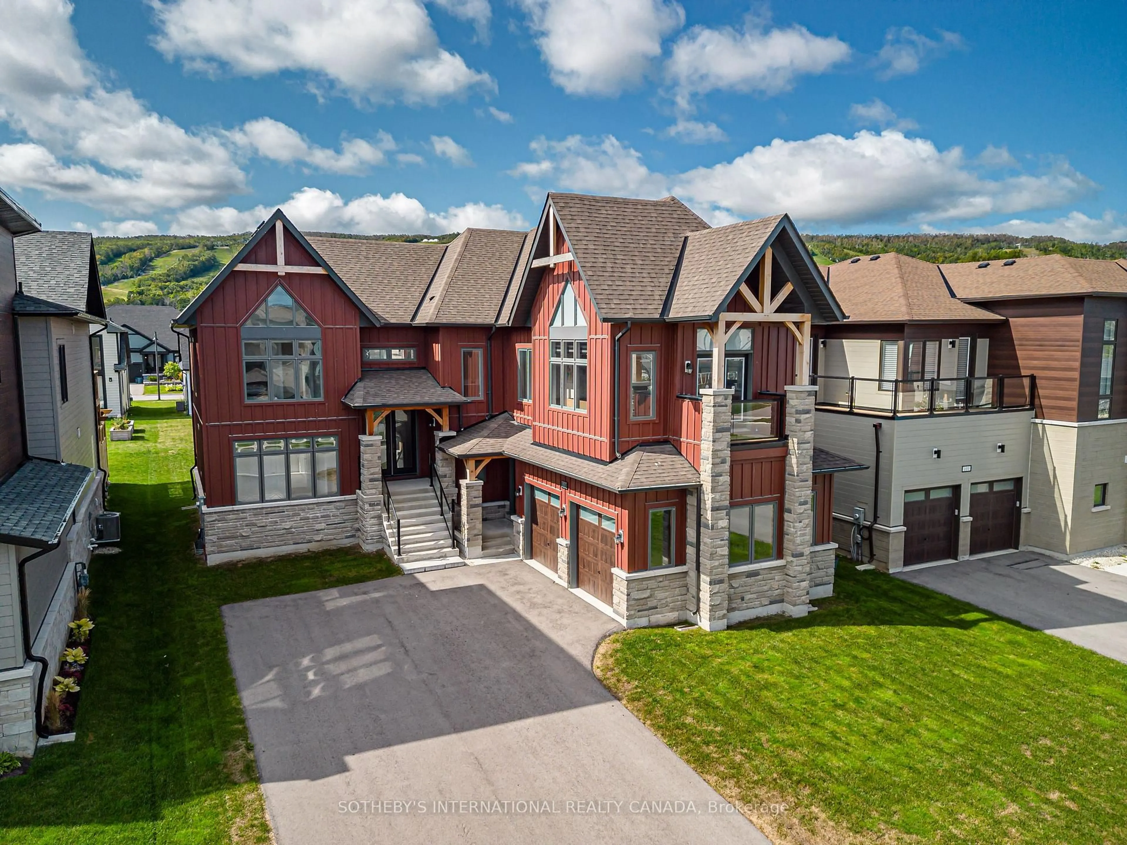 A pic from outside/outdoor area/front of a property/back of a property/a pic from drone, unknown for 103 Stoneleigh Dr, Blue Mountains Ontario L9Y 4P5