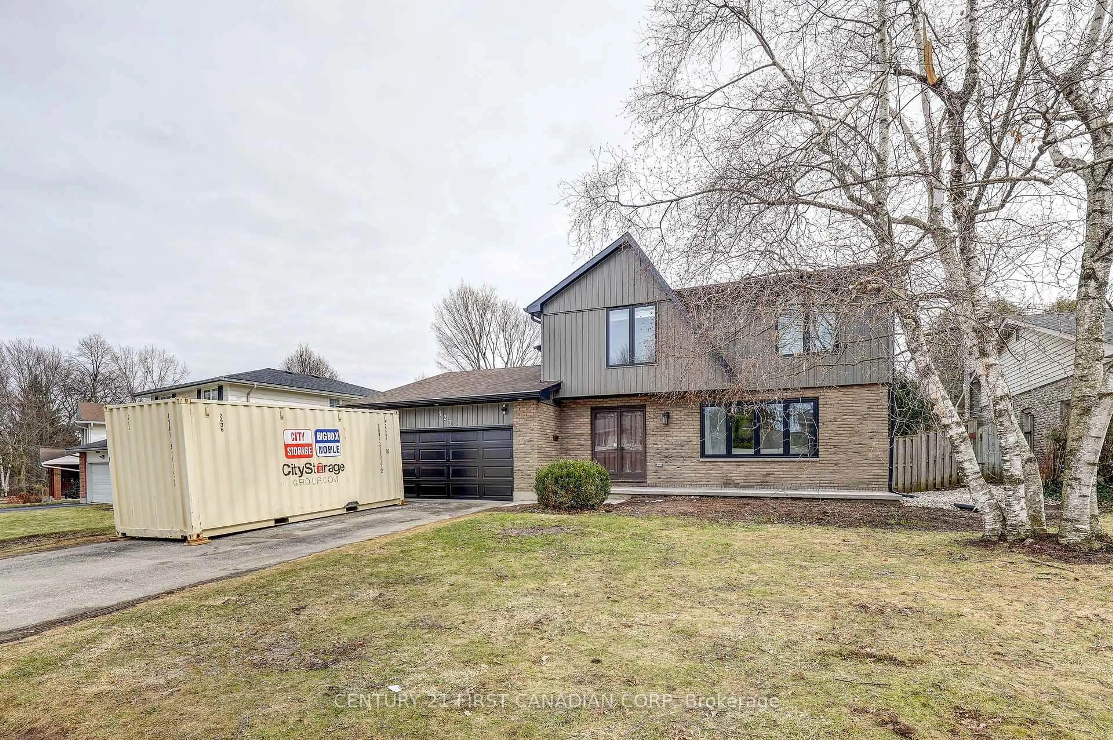 Home with brick exterior material, street for 123 HILLSMOUNT Cres, London South Ontario N6K 1V6