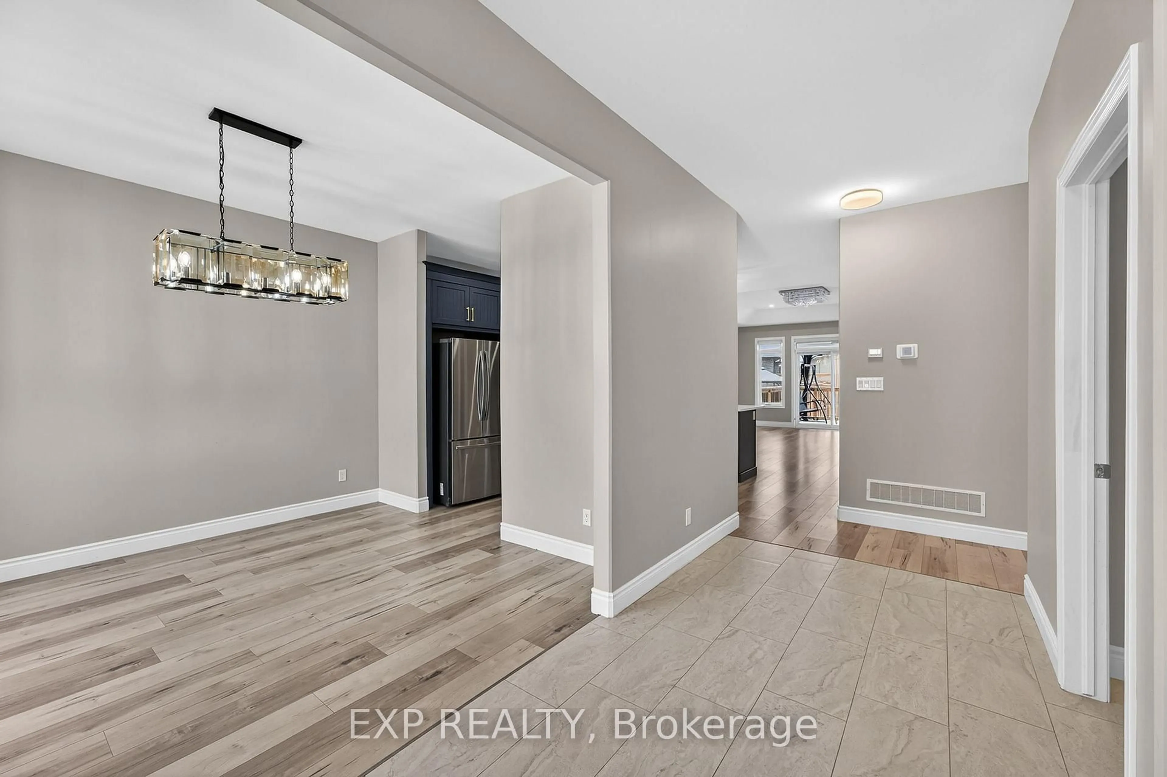 Indoor entryway for 85 Covington Cres, Belleville Ontario K8N 0K9