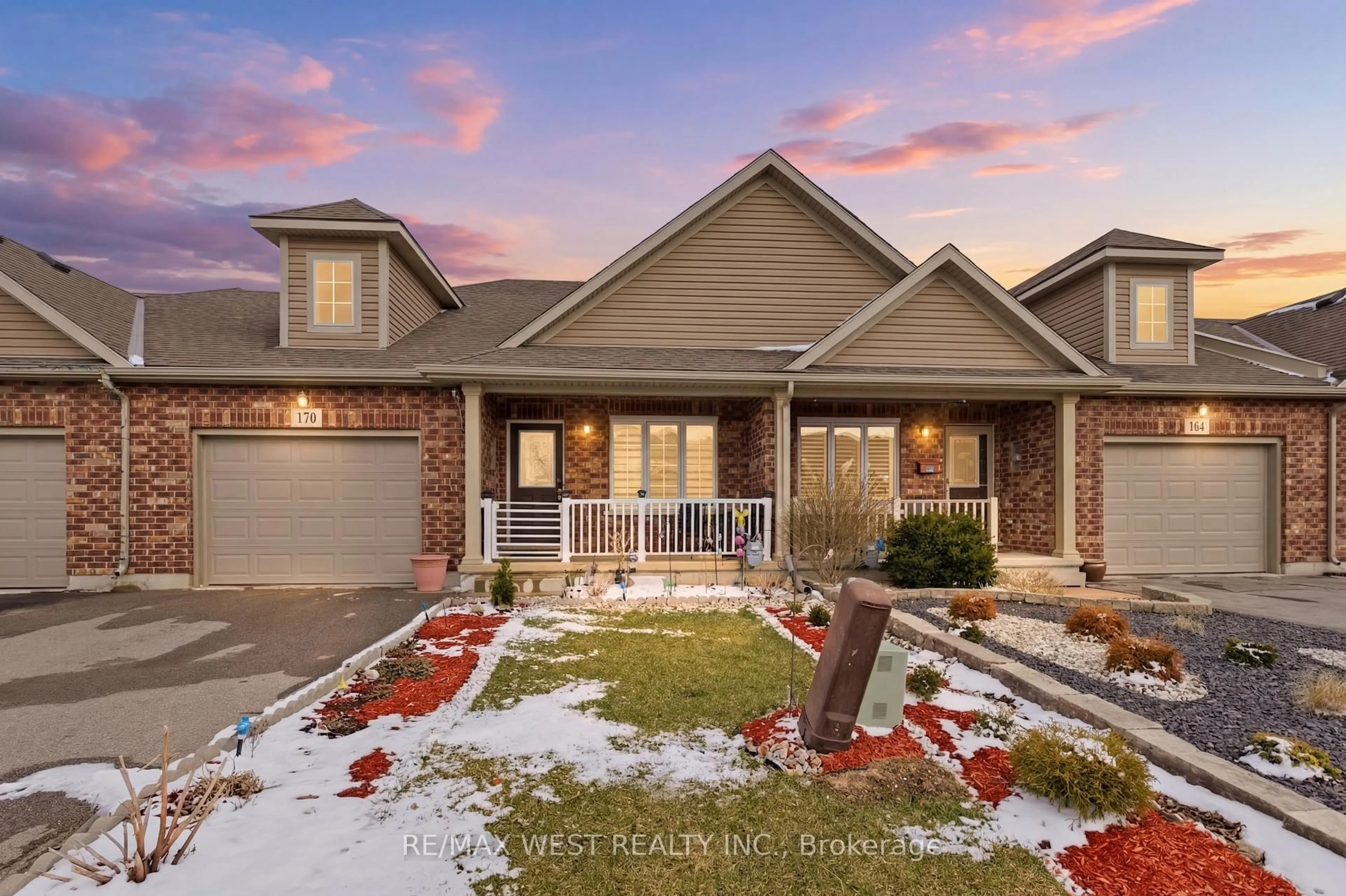 Home with brick exterior material, street for 170 Silverwood Ave, Welland Ontario L3C 0B7