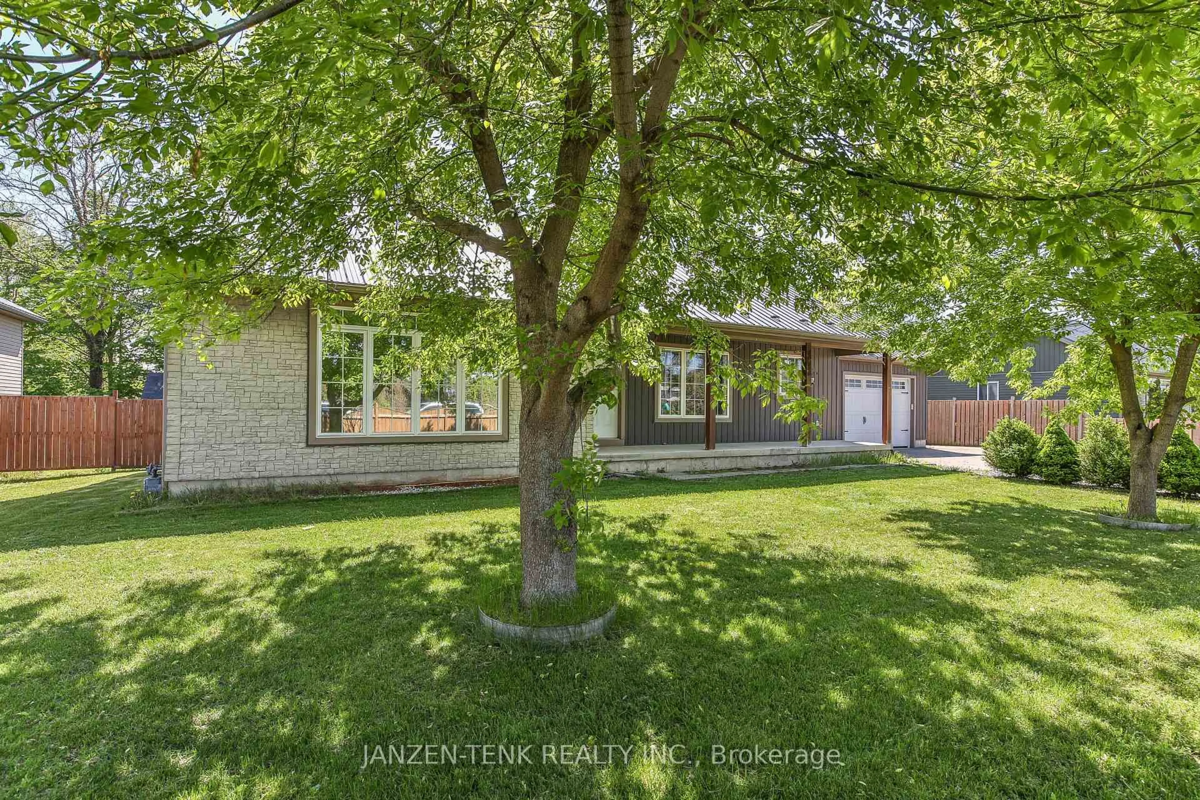 A pic from outside/outdoor area/front of a property/back of a property/a pic from drone, street for 6770 Plank Rd, Bayham Ontario N0J 1Z0