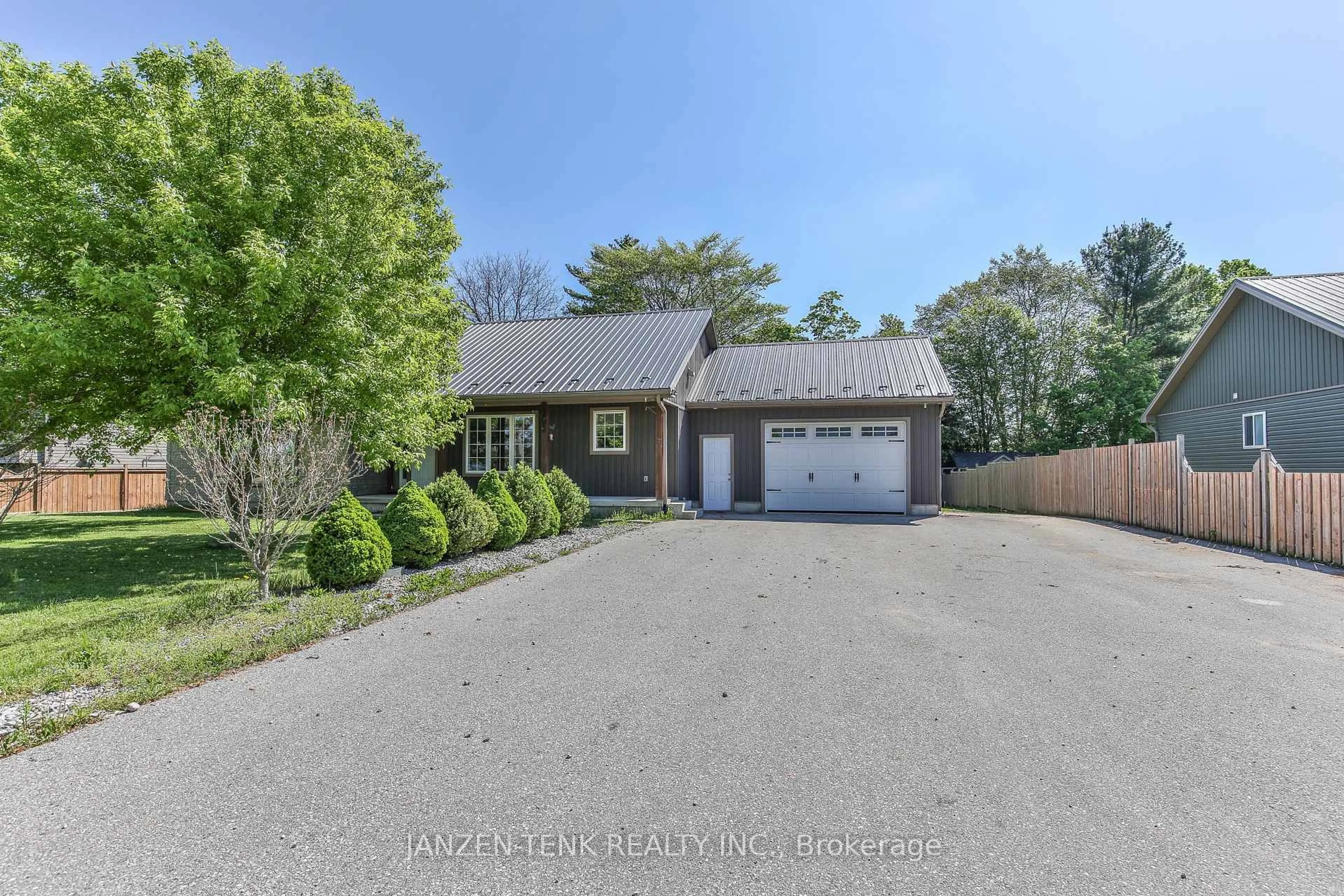 A pic from outside/outdoor area/front of a property/back of a property/a pic from drone, street for 6770 Plank Rd, Bayham Ontario N0J 1Z0