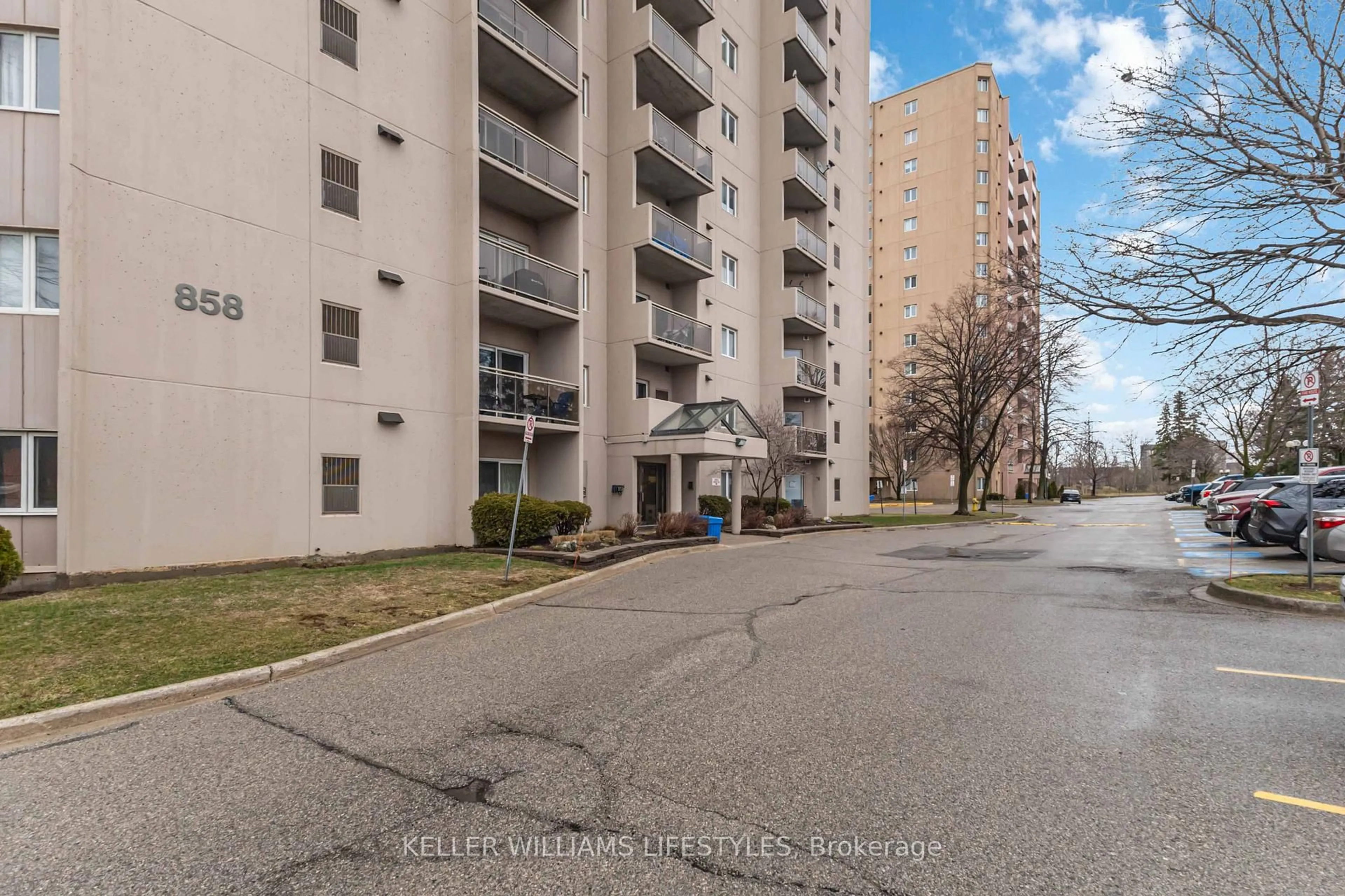 Unknown for 858 Commissioners Rd #904, London South Ontario N6C 5Y5