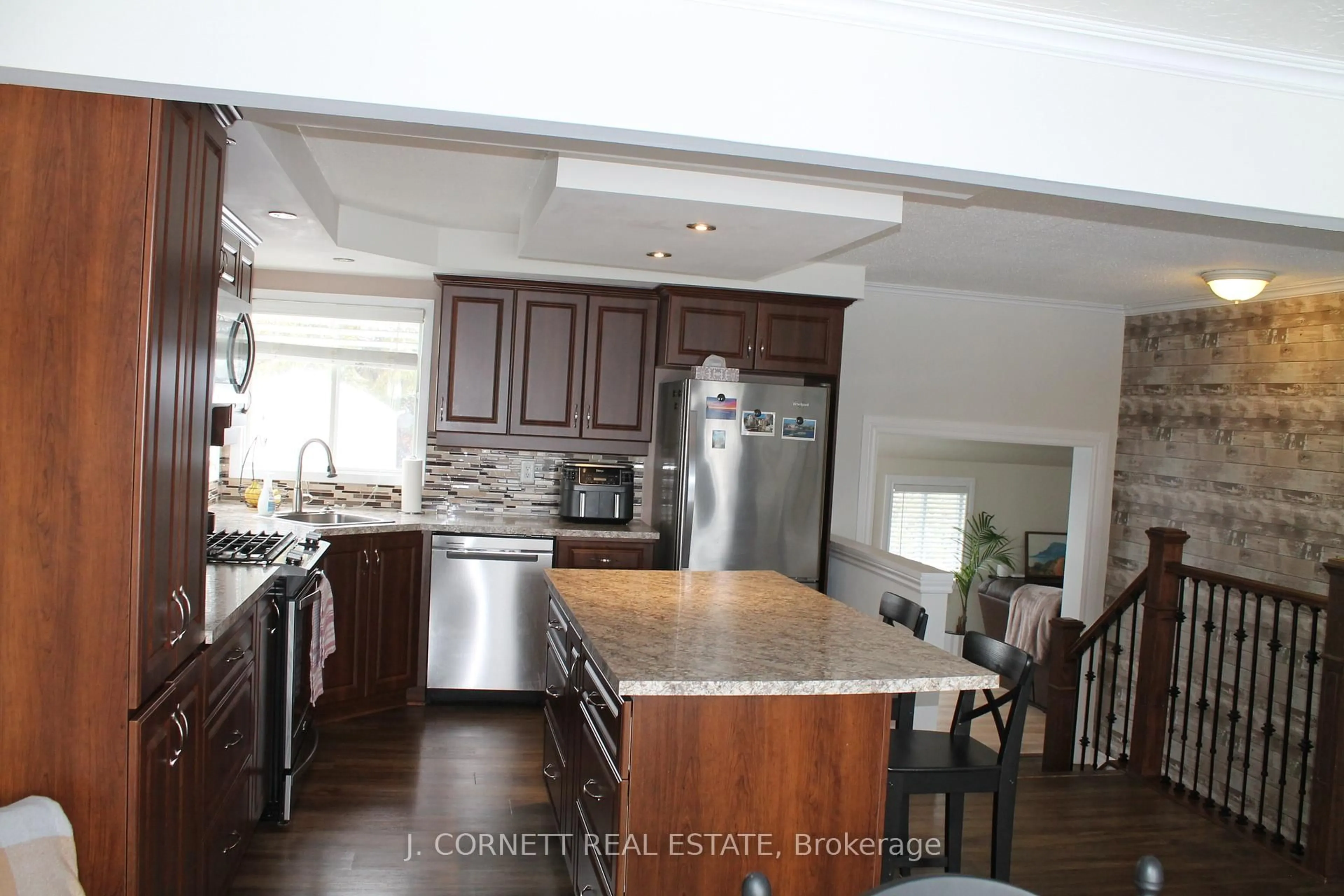 Open concept kitchen, unknown for 1120 Larin Ave, Cornwall Ontario K6H 4C6