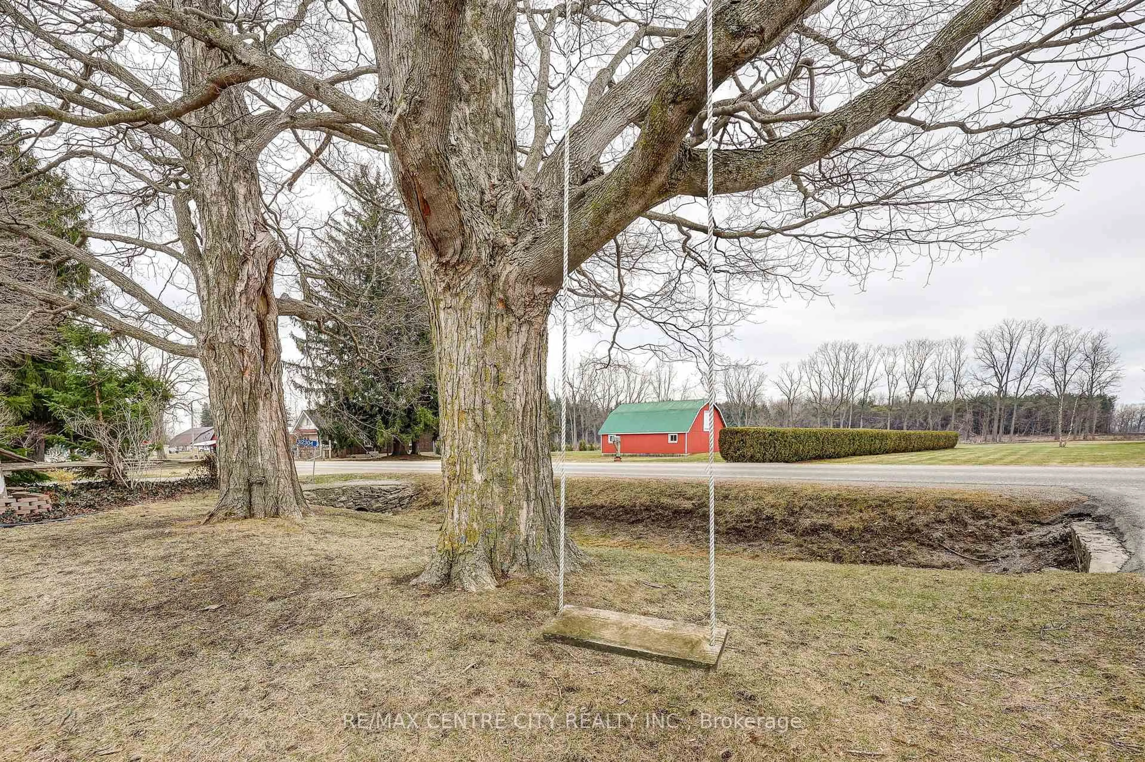 Patio, forest/trees view for 312306 Dereham Line, South-West Oxford Ontario N4G 4G8