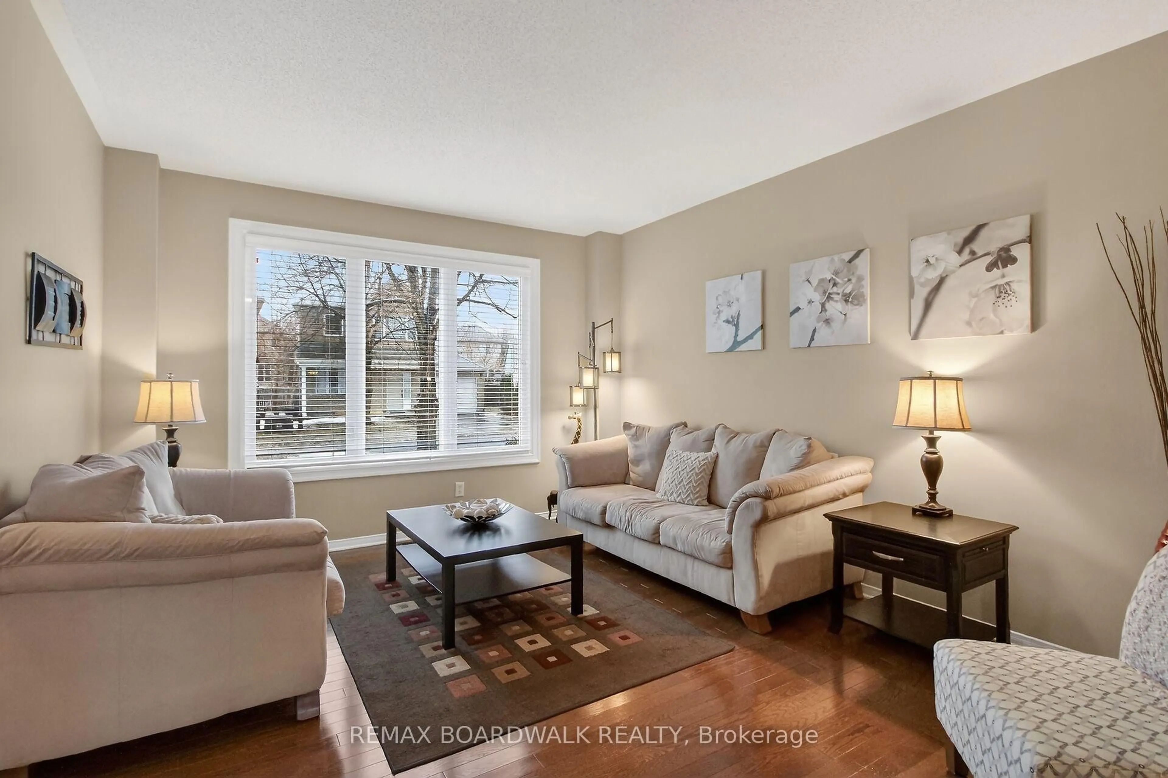 Living room with furniture, unknown for 309 Chestermere Cres, Ottawa Ontario K2G 7A8