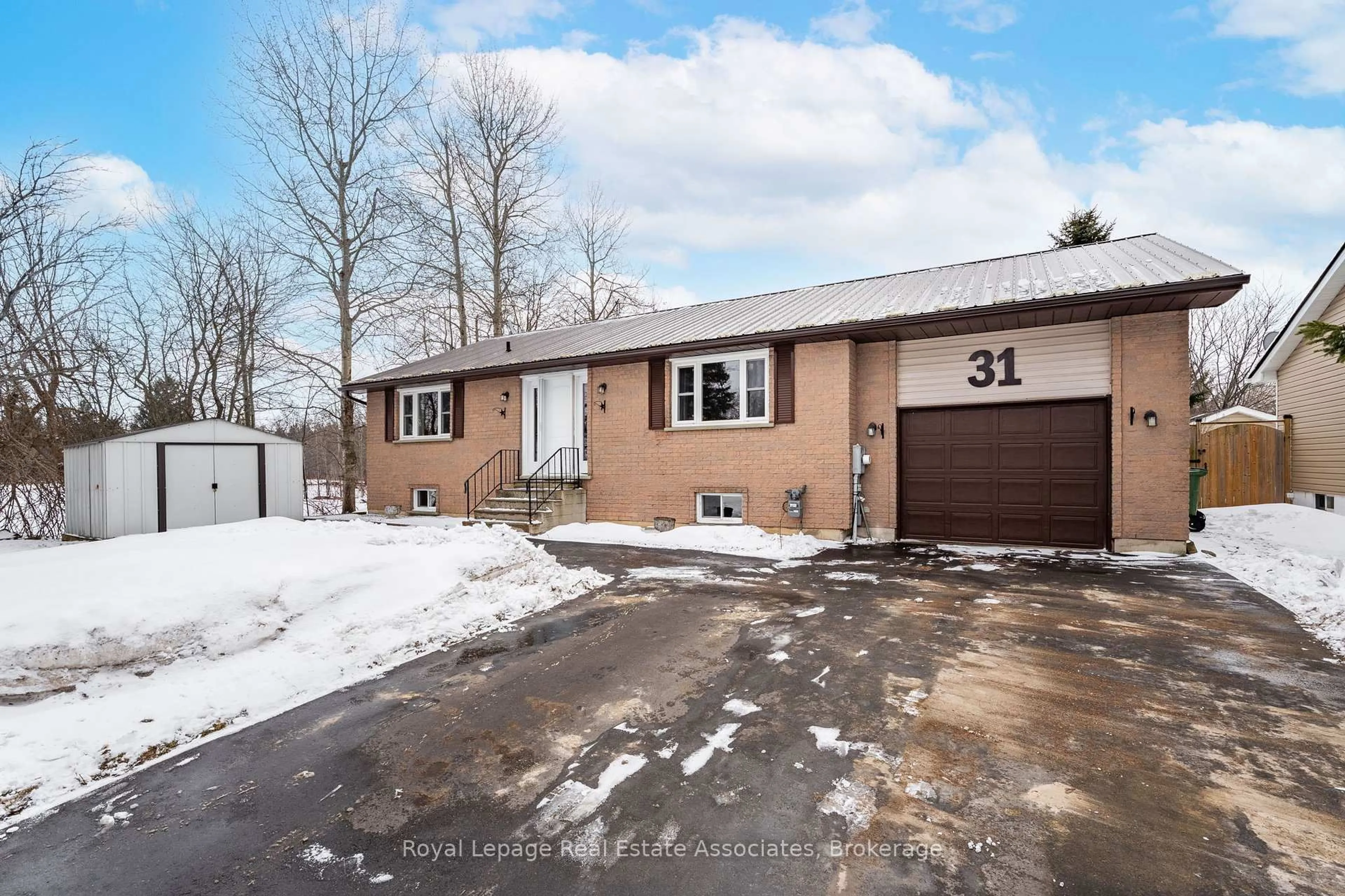 Home with brick exterior material, street for 31 Highpoint St, Southgate Ontario N0C 1B0