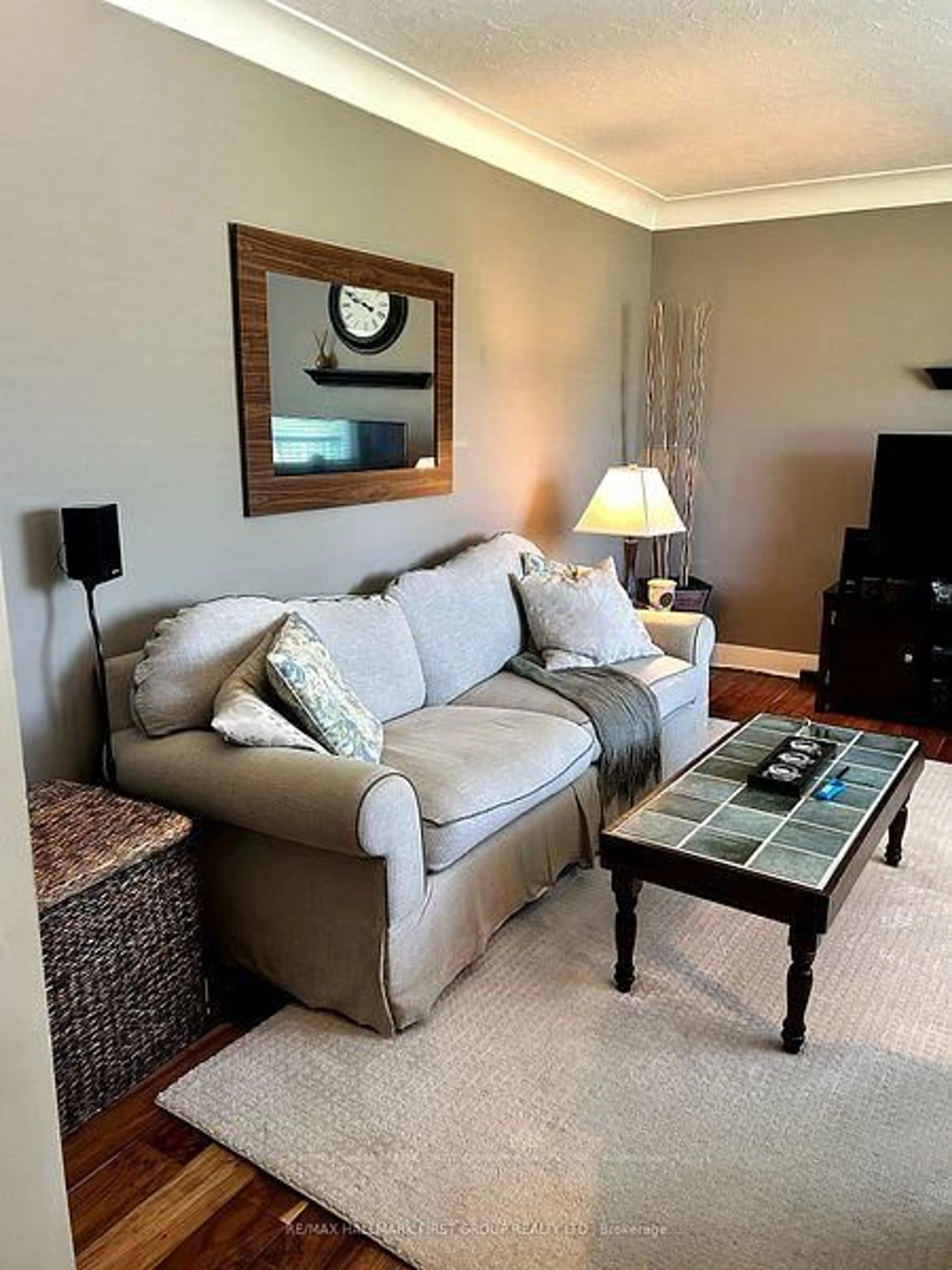 Living room with furniture, unknown for 62 Dorothy St, St. Catharines Ontario L2N 4A6