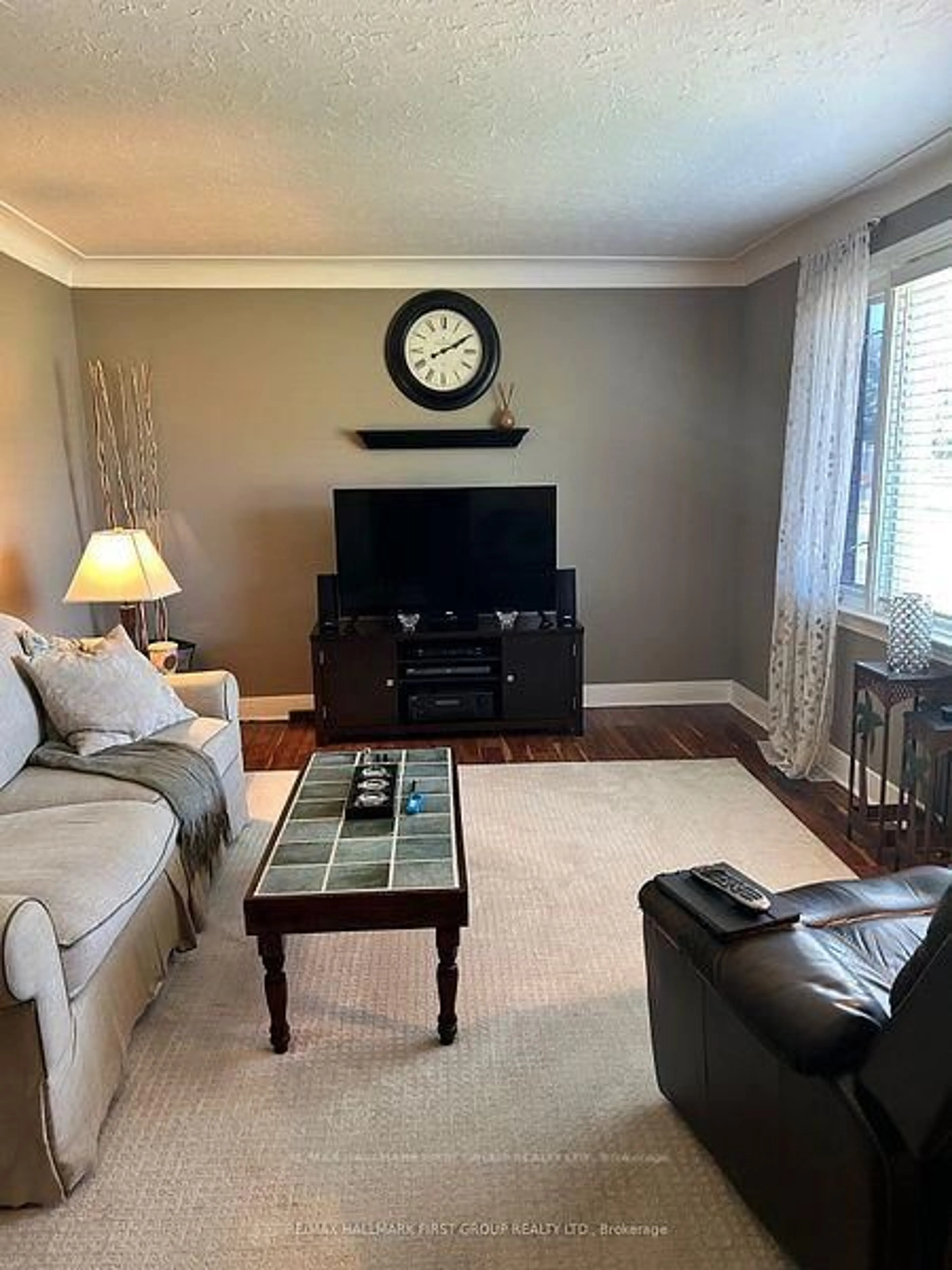 Living room with furniture, unknown for 62 Dorothy St, St. Catharines Ontario L2N 4A6