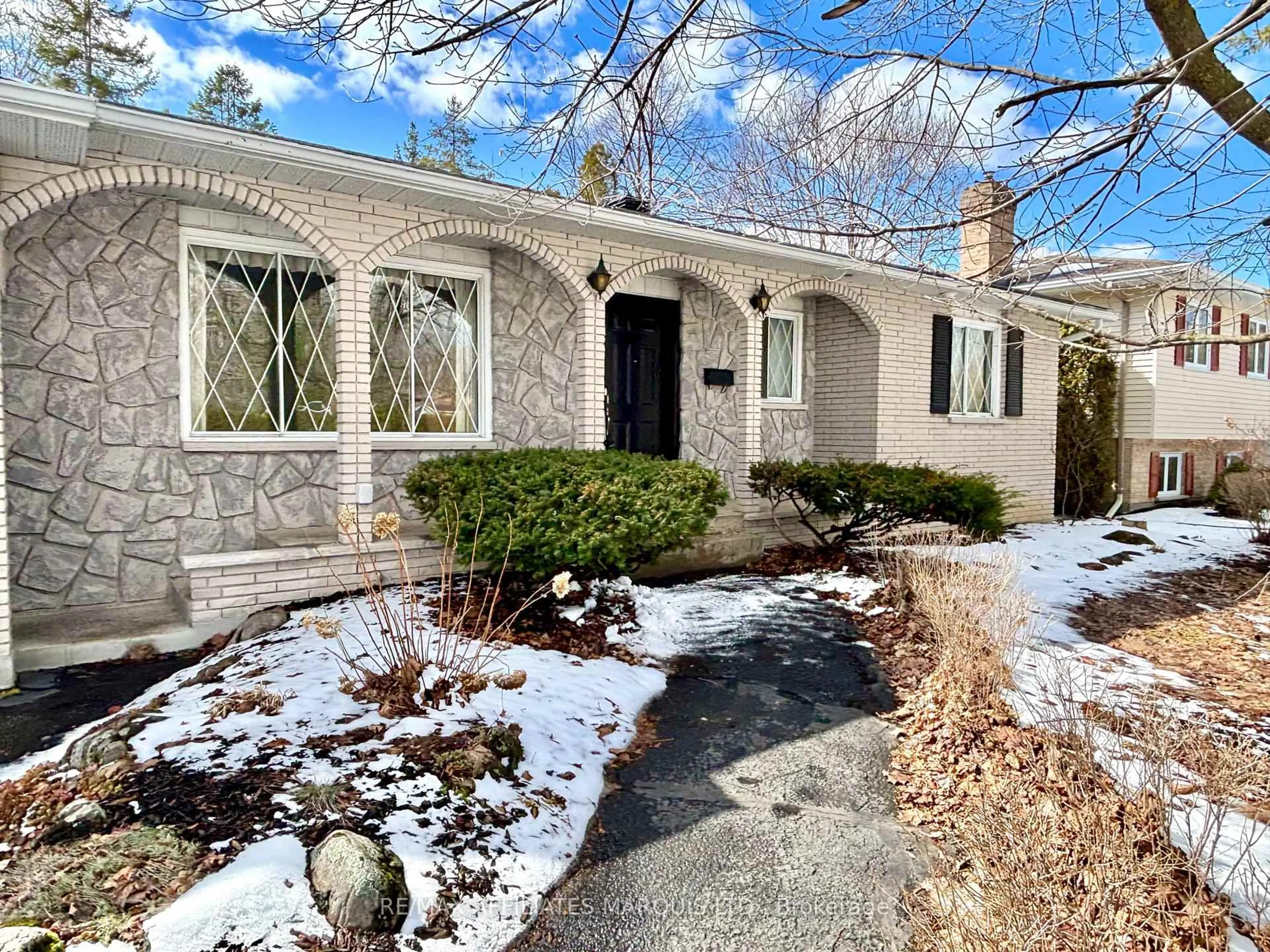 Unknown for 1148 Riverdale Ave, Cornwall Ontario K6J 5E5