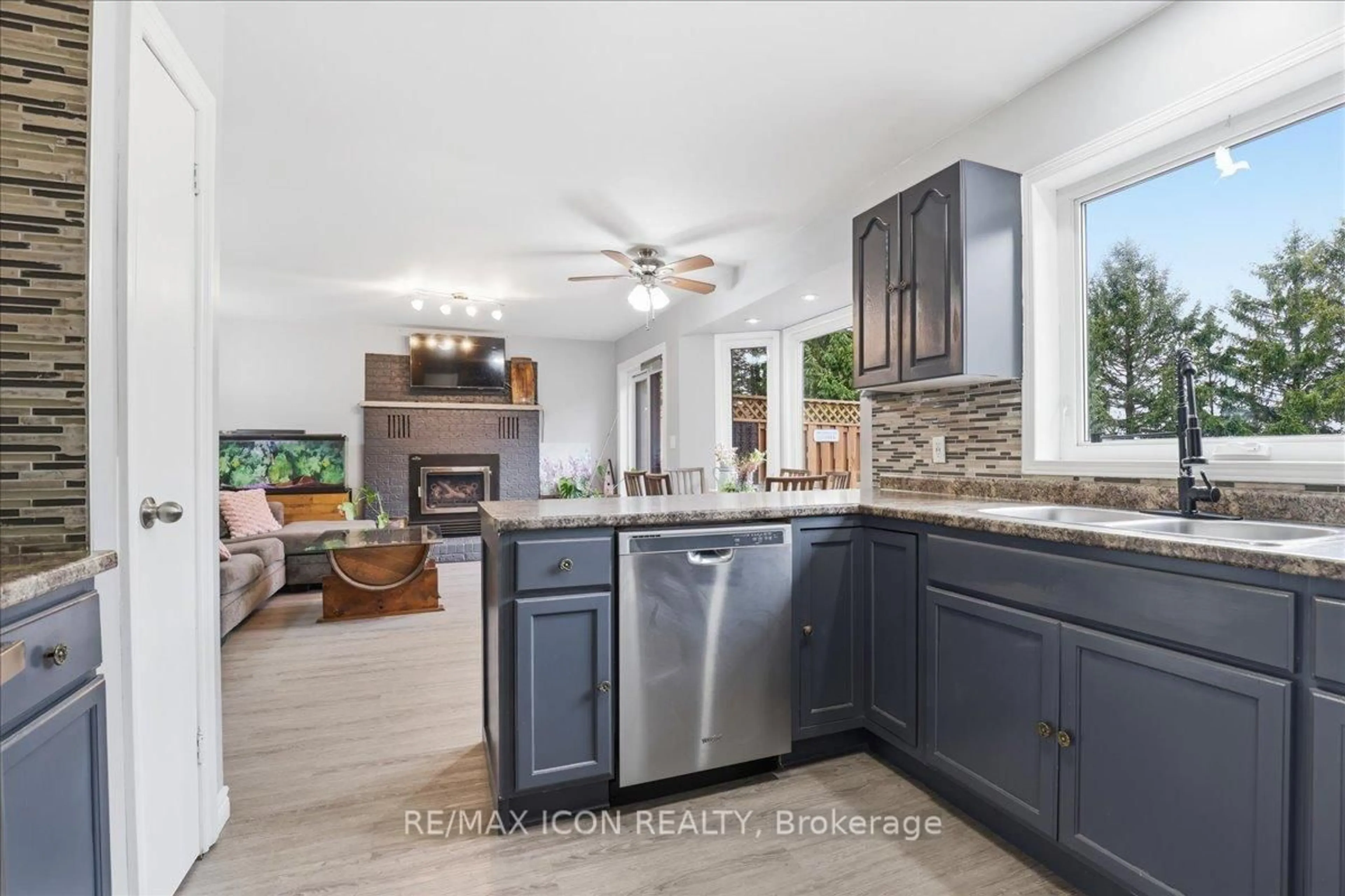 Open concept kitchen, ceramic/tile floor for 6 Bannister St, Brant Ontario N0E 1L0