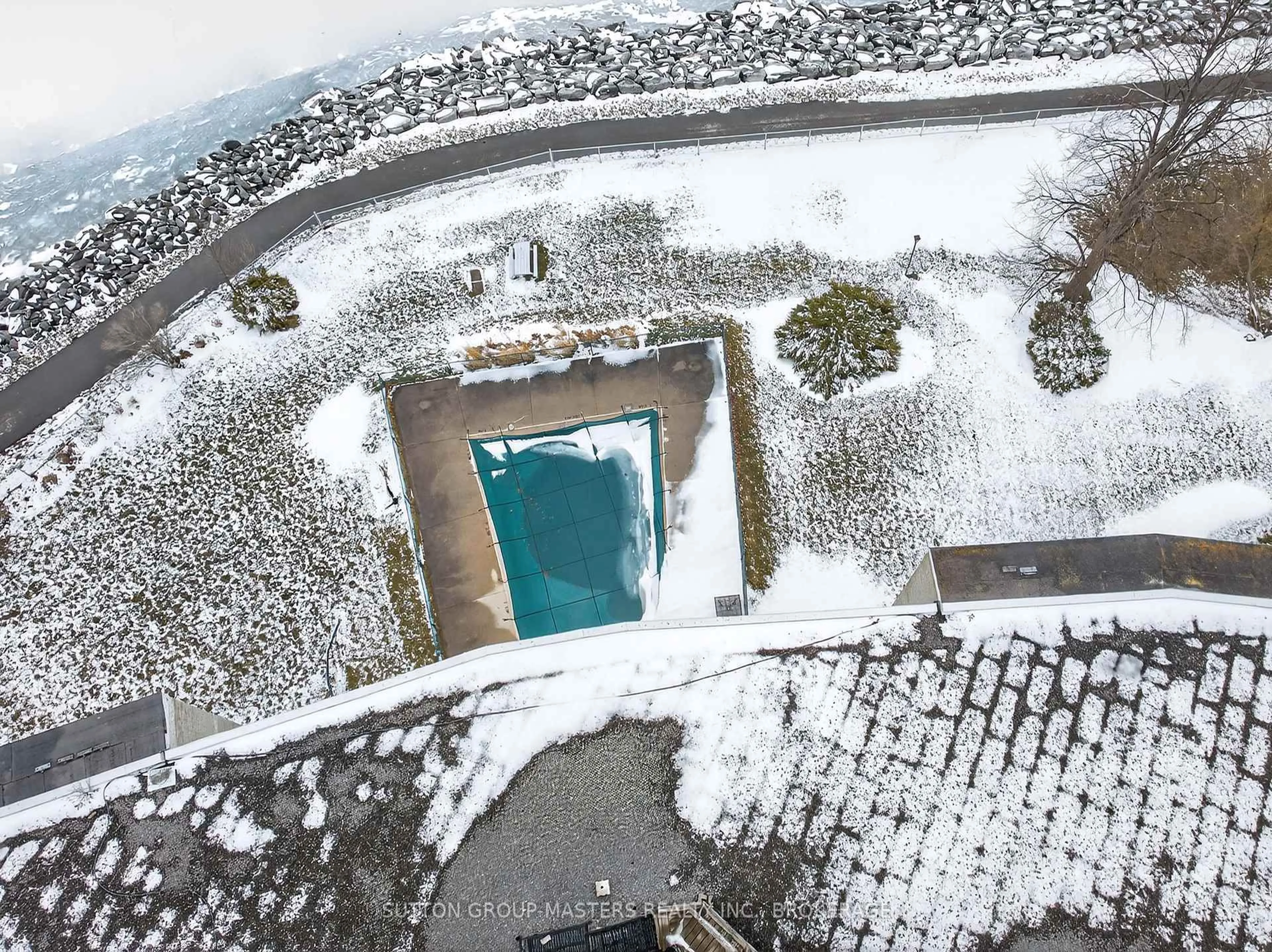 A pic from outside/outdoor area/front of a property/back of a property/a pic from drone, street for 1 Mowat Ave #401, Kingston Ontario K7M 1J8