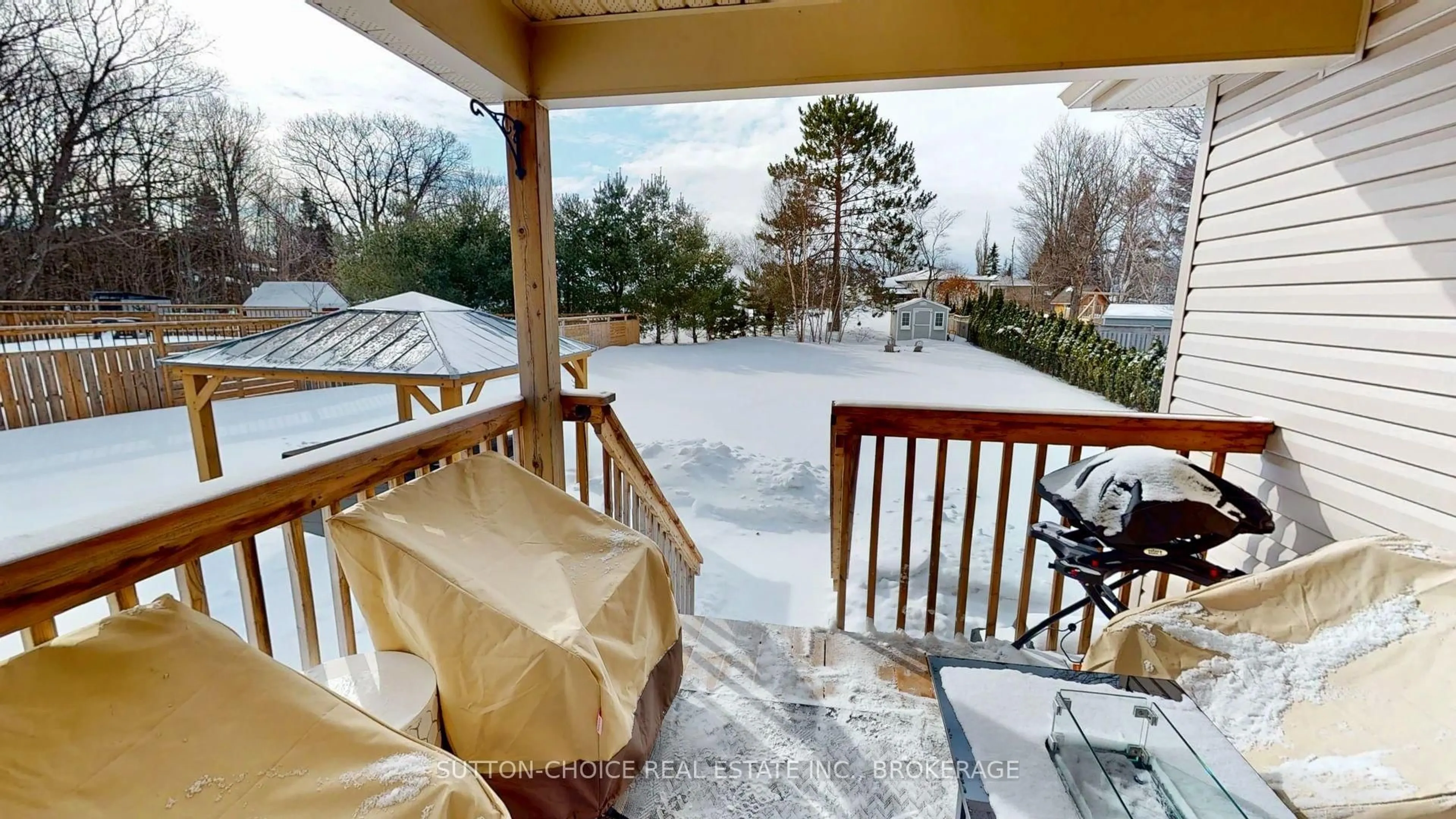 Patio, street for 23 Mapleridge Dr, North Bay Ontario P1C 1A2