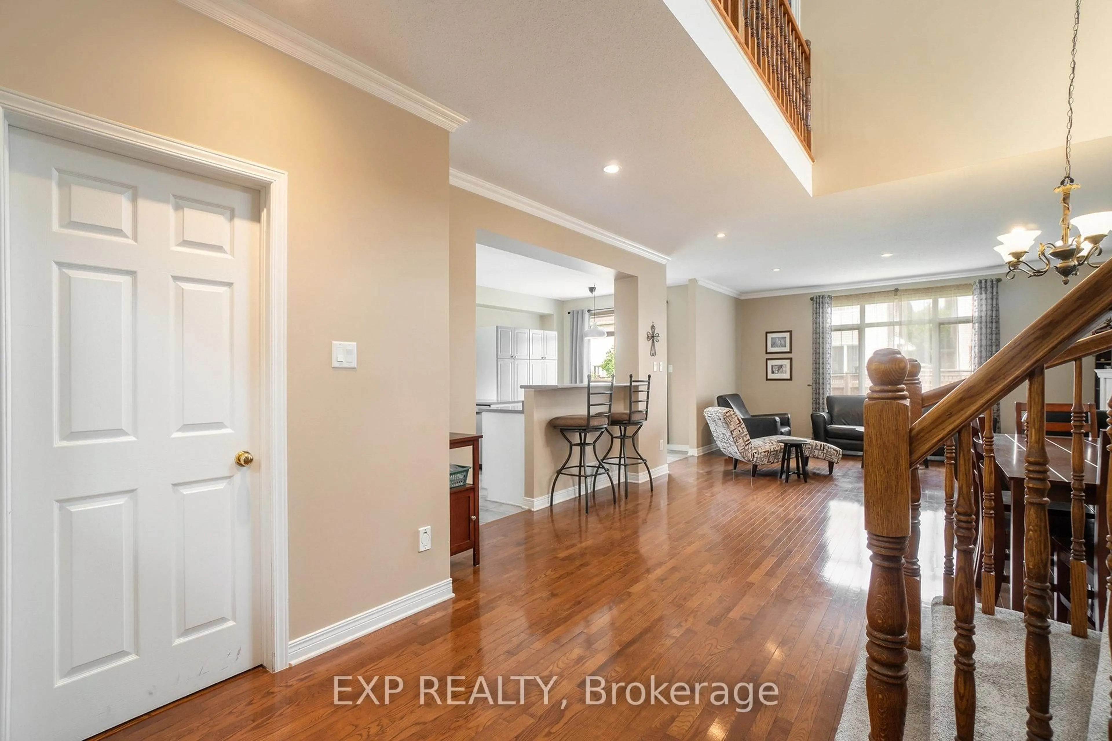 Indoor entryway for 15 Escade Dr, Ottawa Ontario K2G 6R9