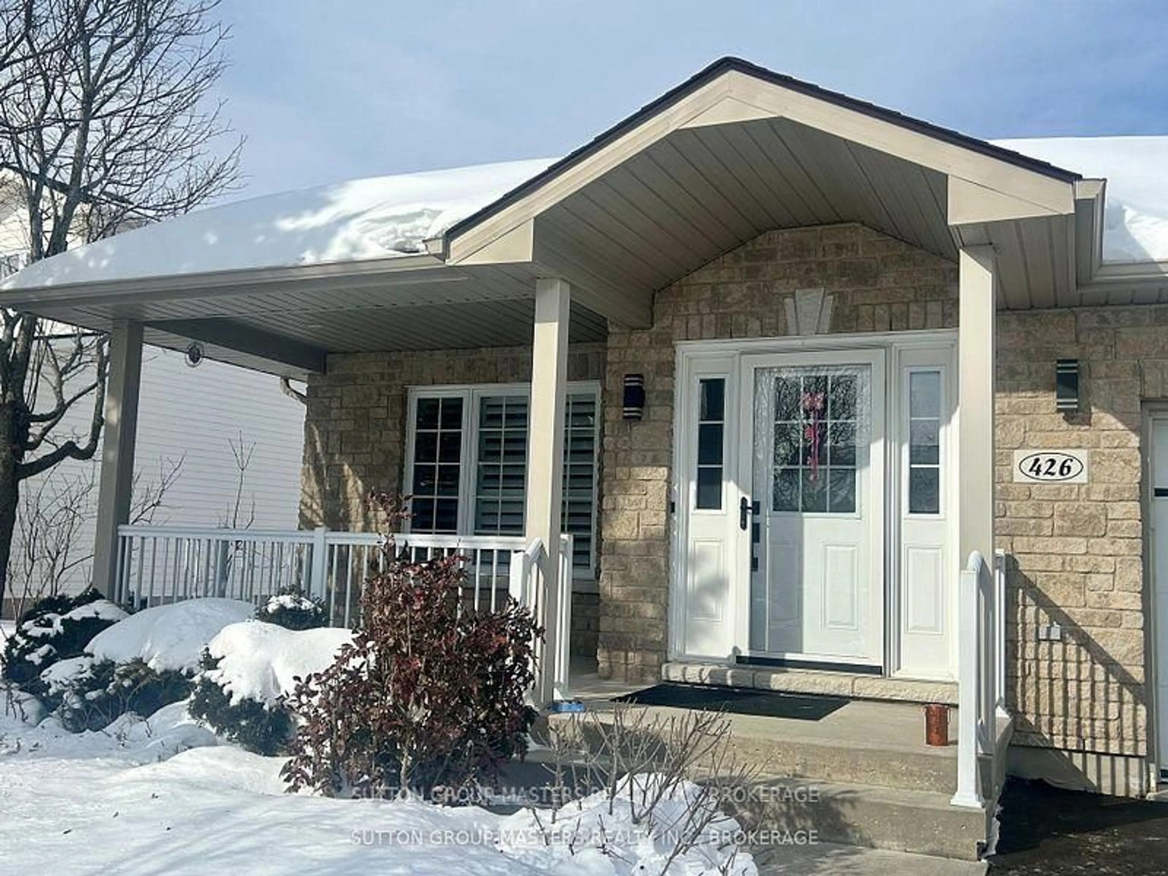 Home with vinyl exterior material, street for 426 GRANDTRUNK Ave, Kingston Ontario K7M 8W8