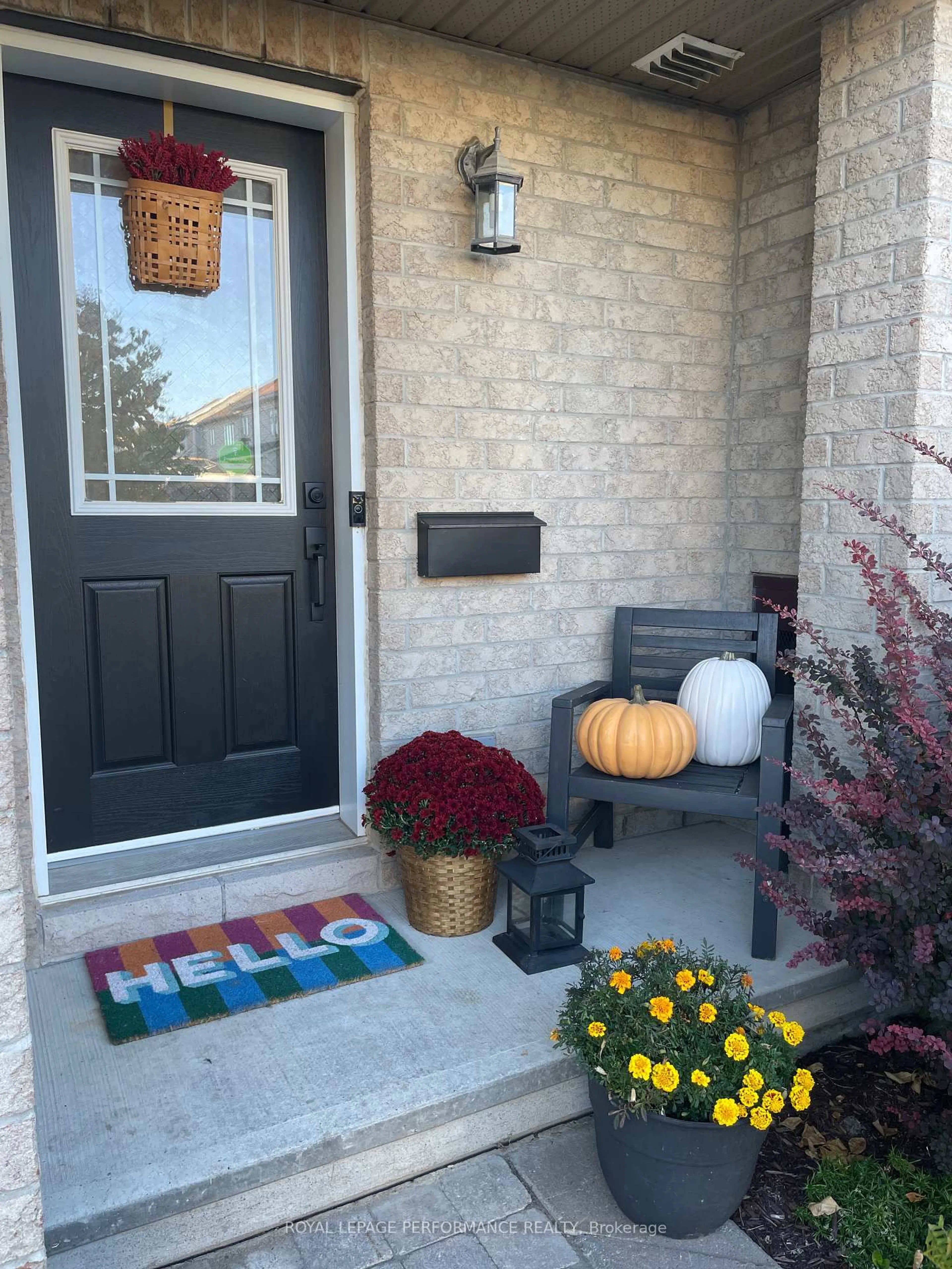 Indoor entryway for 259 Wildcliff Way, Orleans Ontario K4A 0L4
