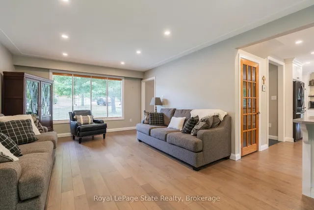 3 Maple Dr, Hamilton 4