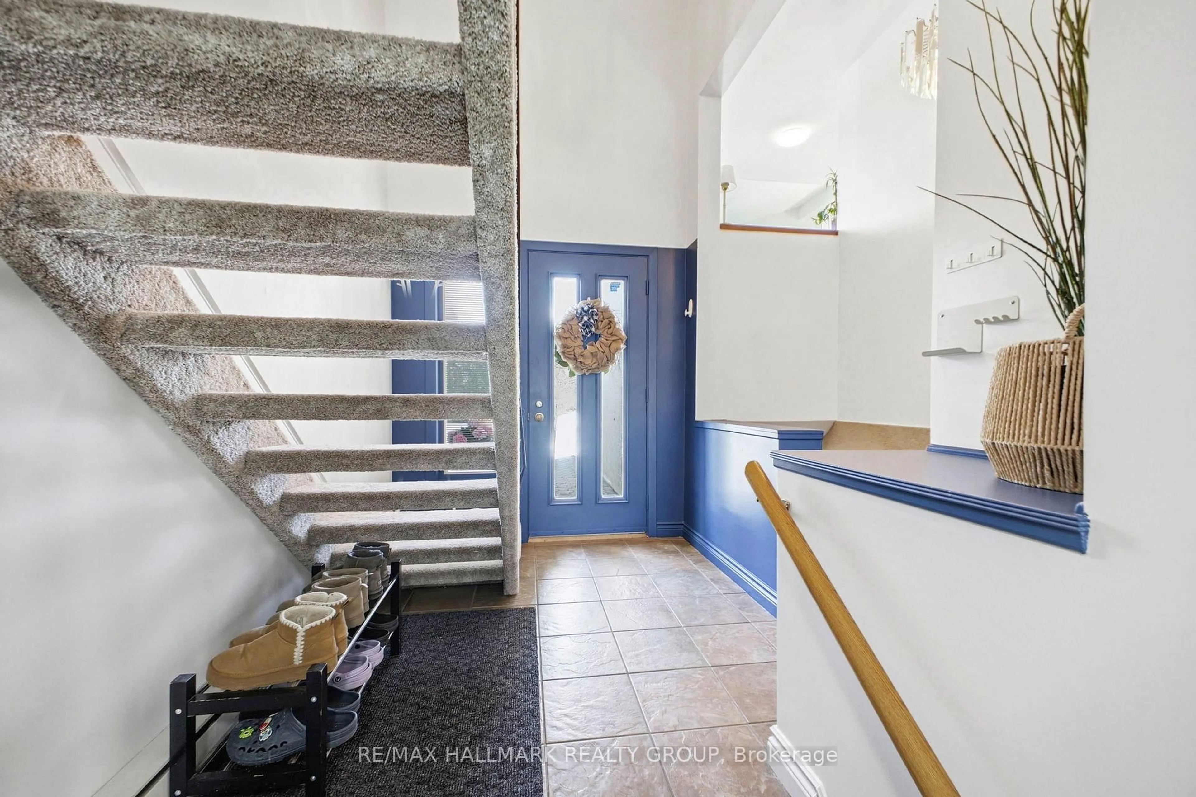 Unknown for 1 Howden Ave, Nepean Ontario K2G 3H3