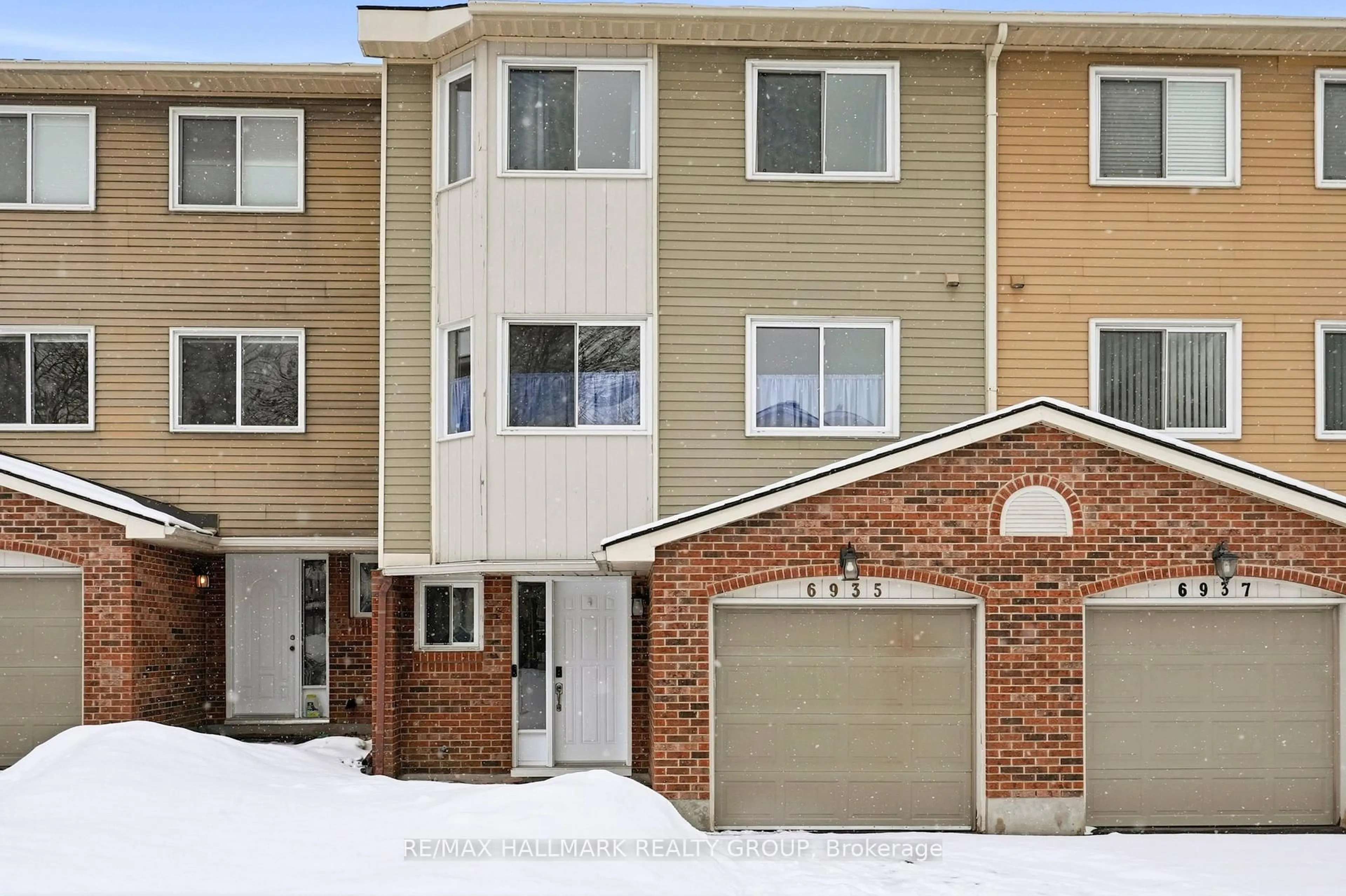 Home with brick exterior material, street for 6935 Du Bois Ave, Ottawa Ontario K1C 5L4