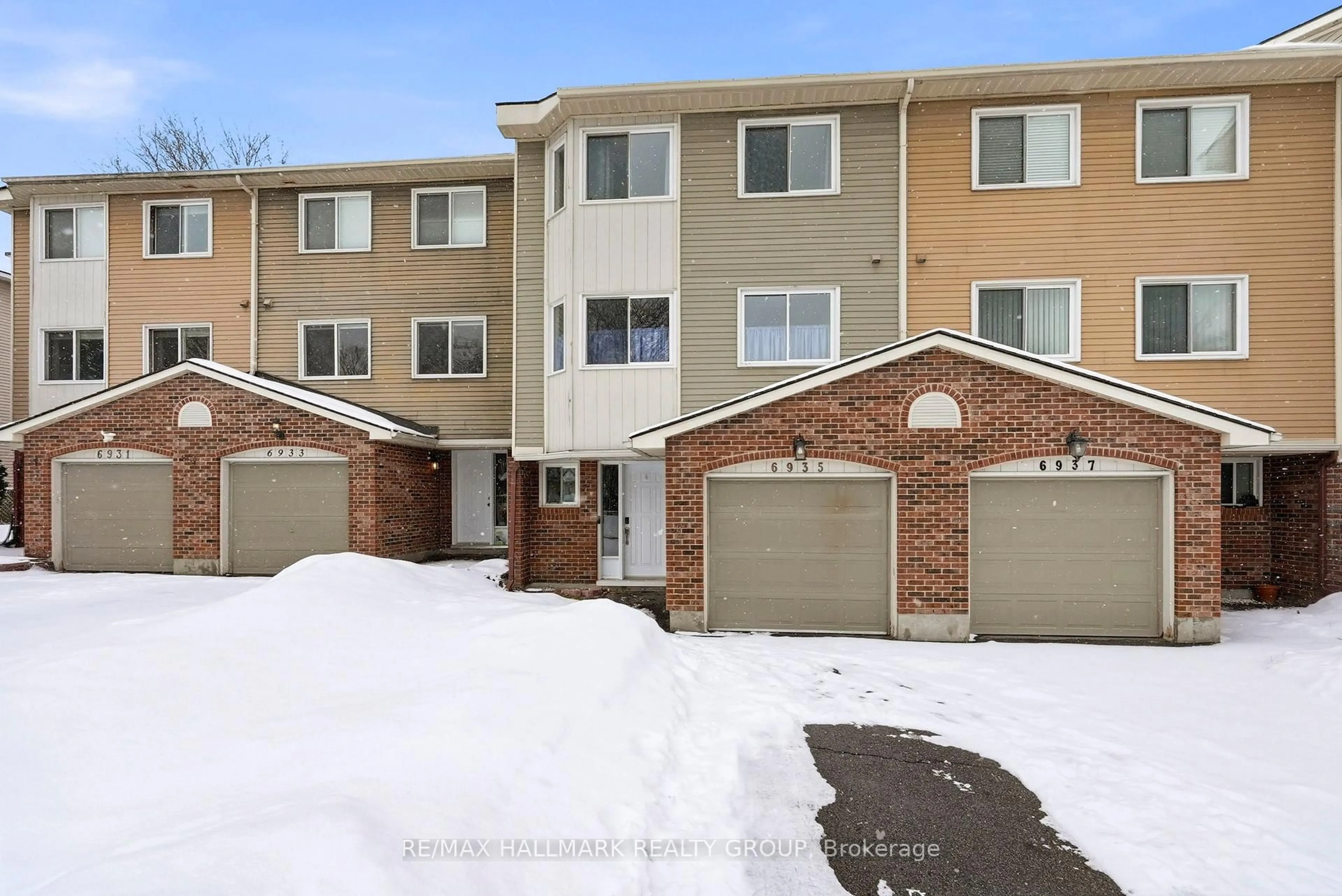 Unknown for 6935 Du Bois Ave, Ottawa Ontario K1C 5L4