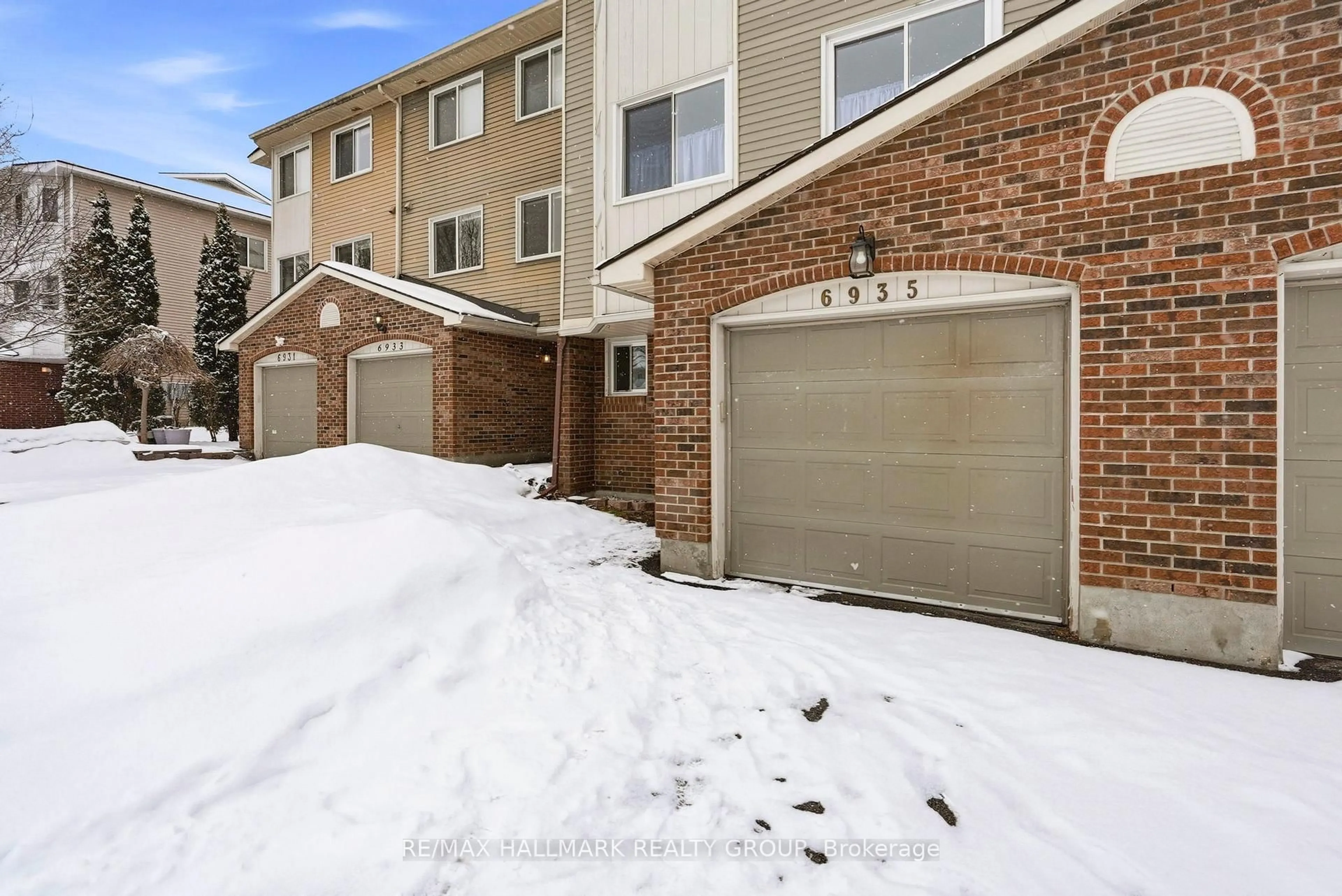 Unknown for 6935 Du Bois Ave, Ottawa Ontario K1C 5L4