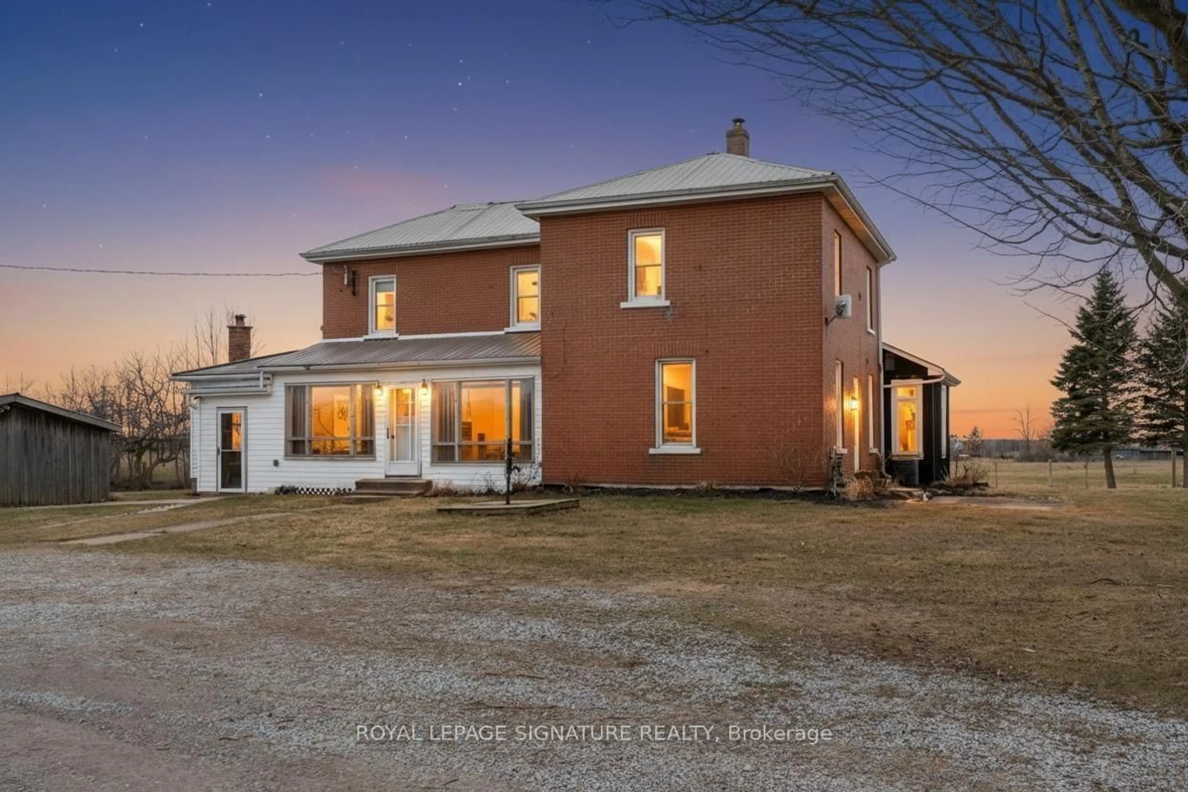 A pic from outside/outdoor area/front of a property/back of a property/a pic from drone, unknown for 1796 Conc 6 Woodhouse Rd, Norfolk Ontario N3Y 4K4