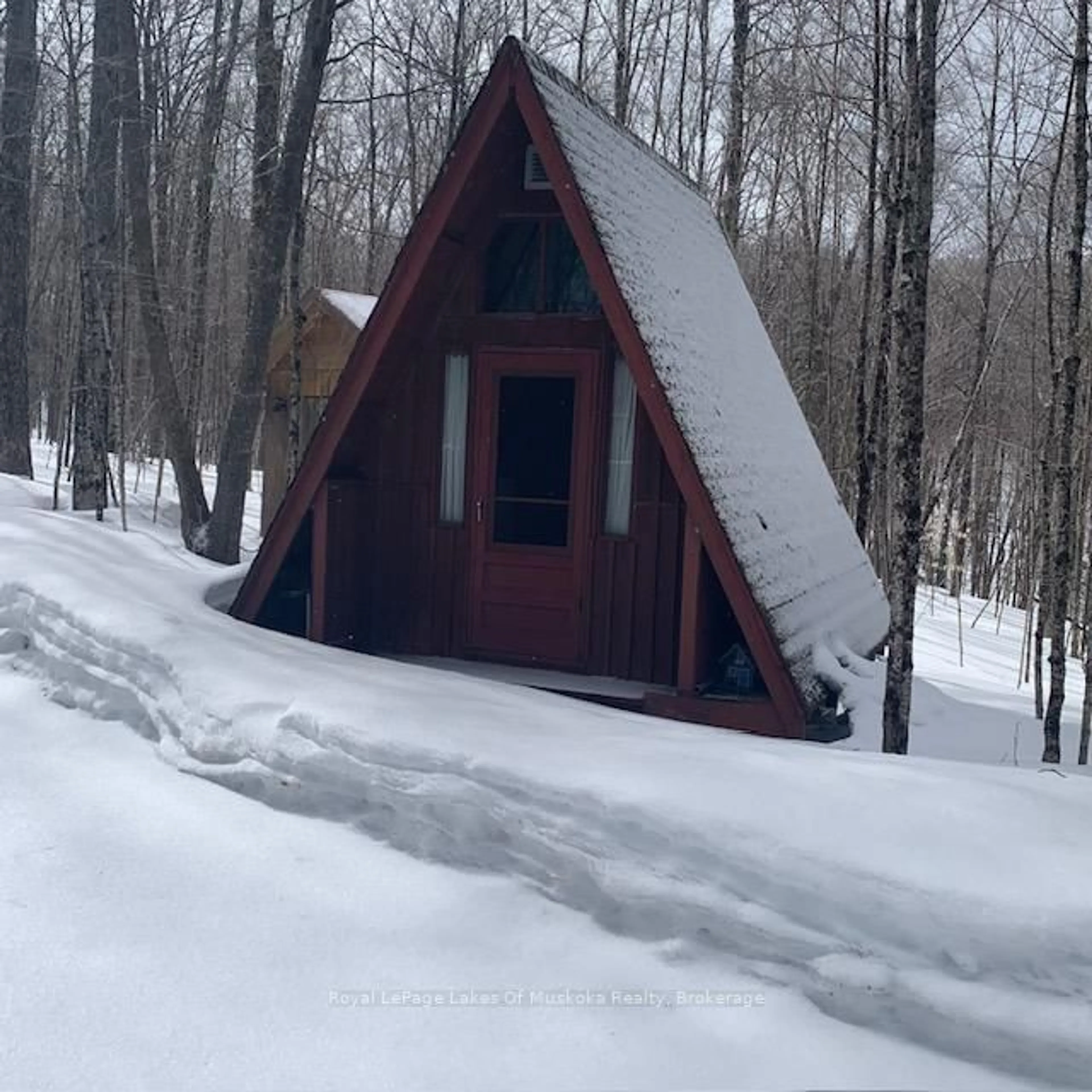 Shed for 22 Frank Lane, Perry Ontario P0A 1J0