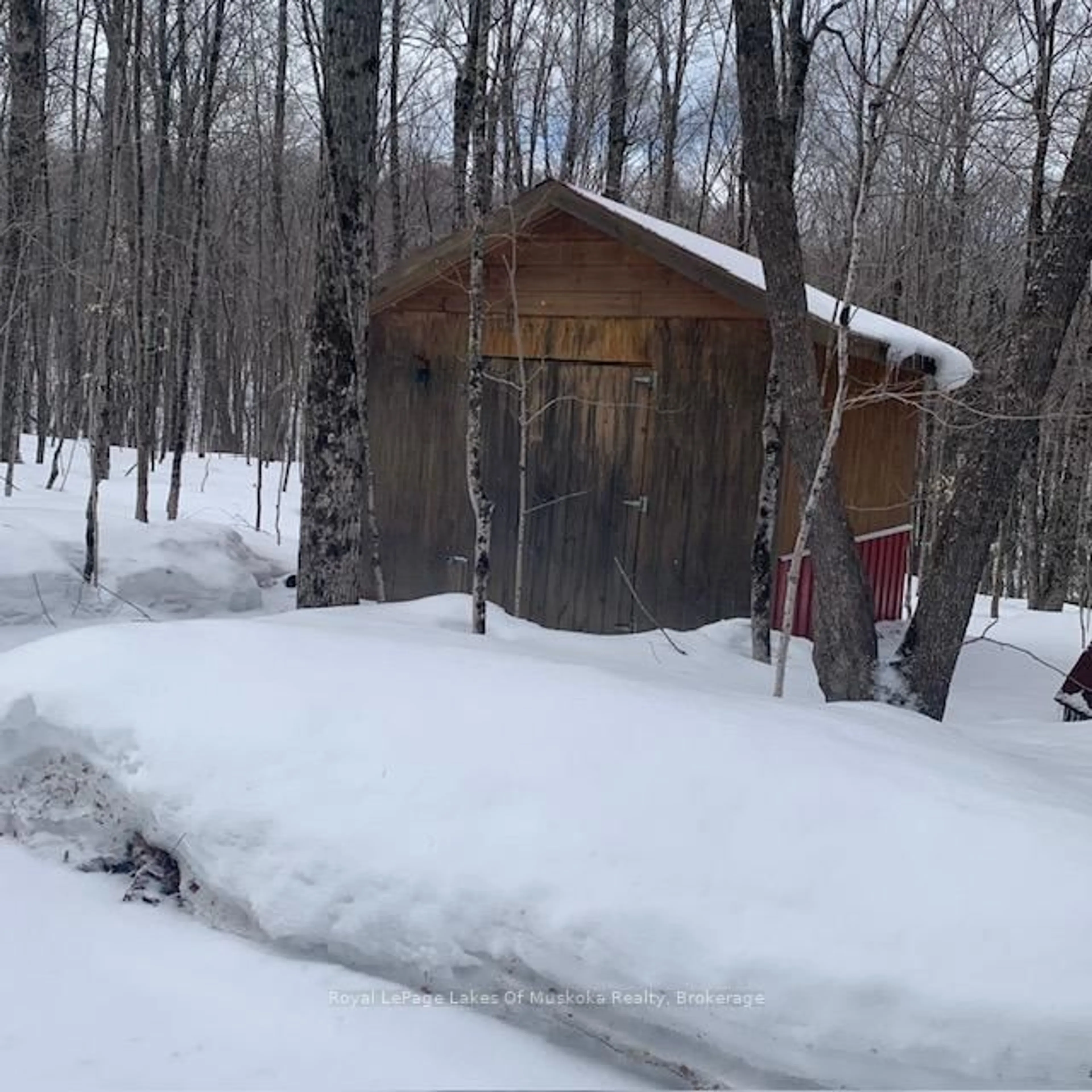 Shed for 22 Frank Lane, Perry Ontario P0A 1J0