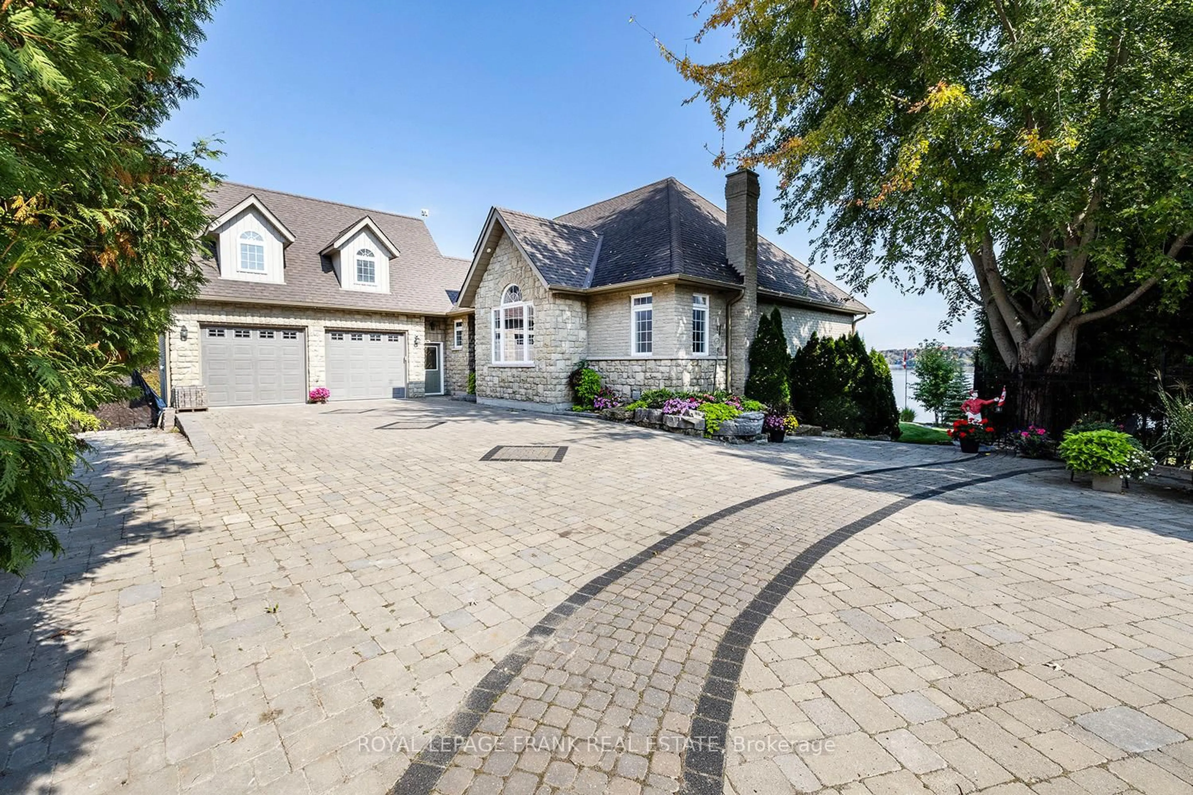 A pic from outside/outdoor area/front of a property/back of a property/a pic from drone, street for 24 Gilson Point Pl, Kawartha Lakes Ontario K0M 2C0