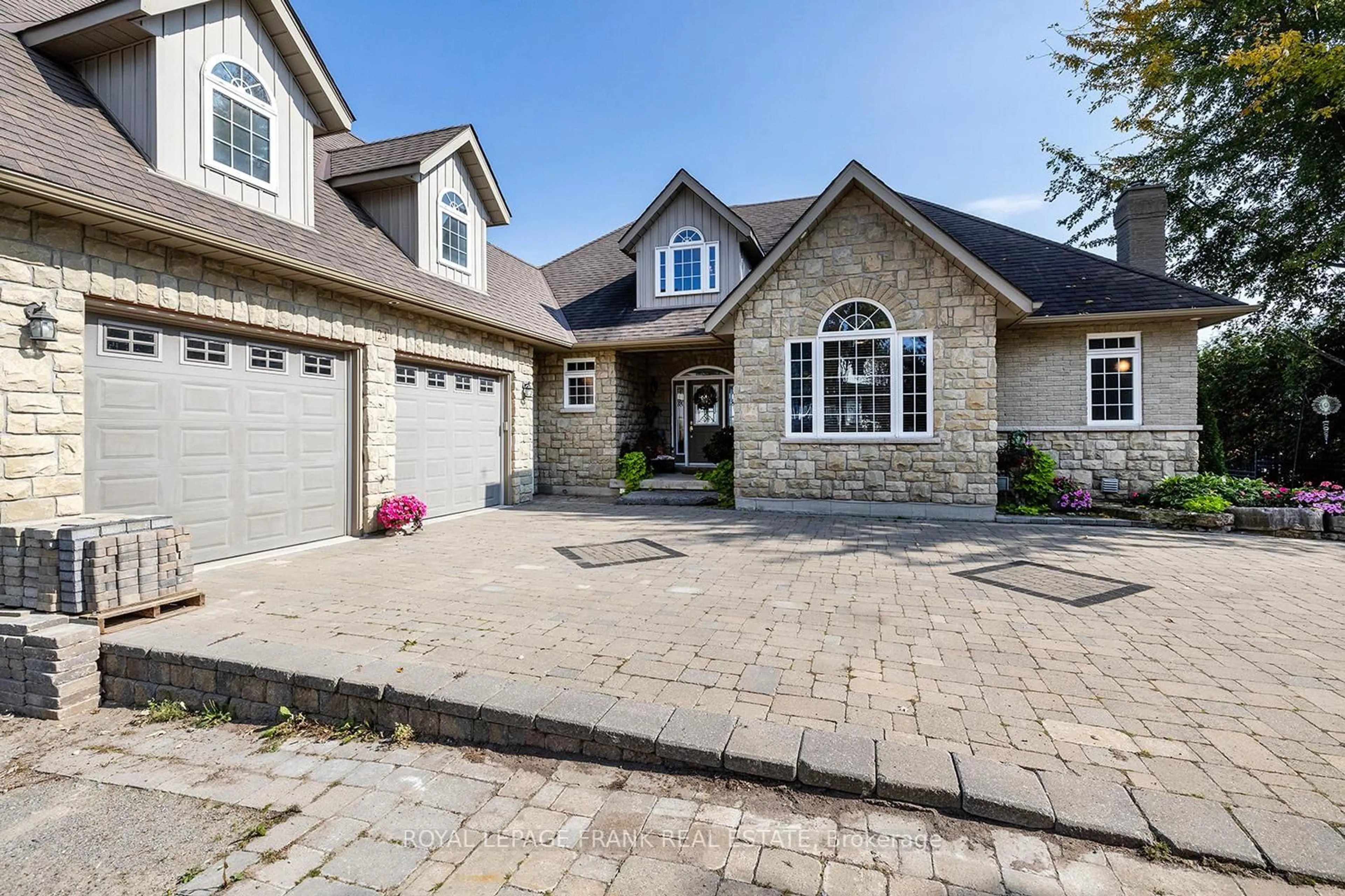 Home with brick exterior material, street for 24 Gilson Point Pl, Kawartha Lakes Ontario K0M 2C0