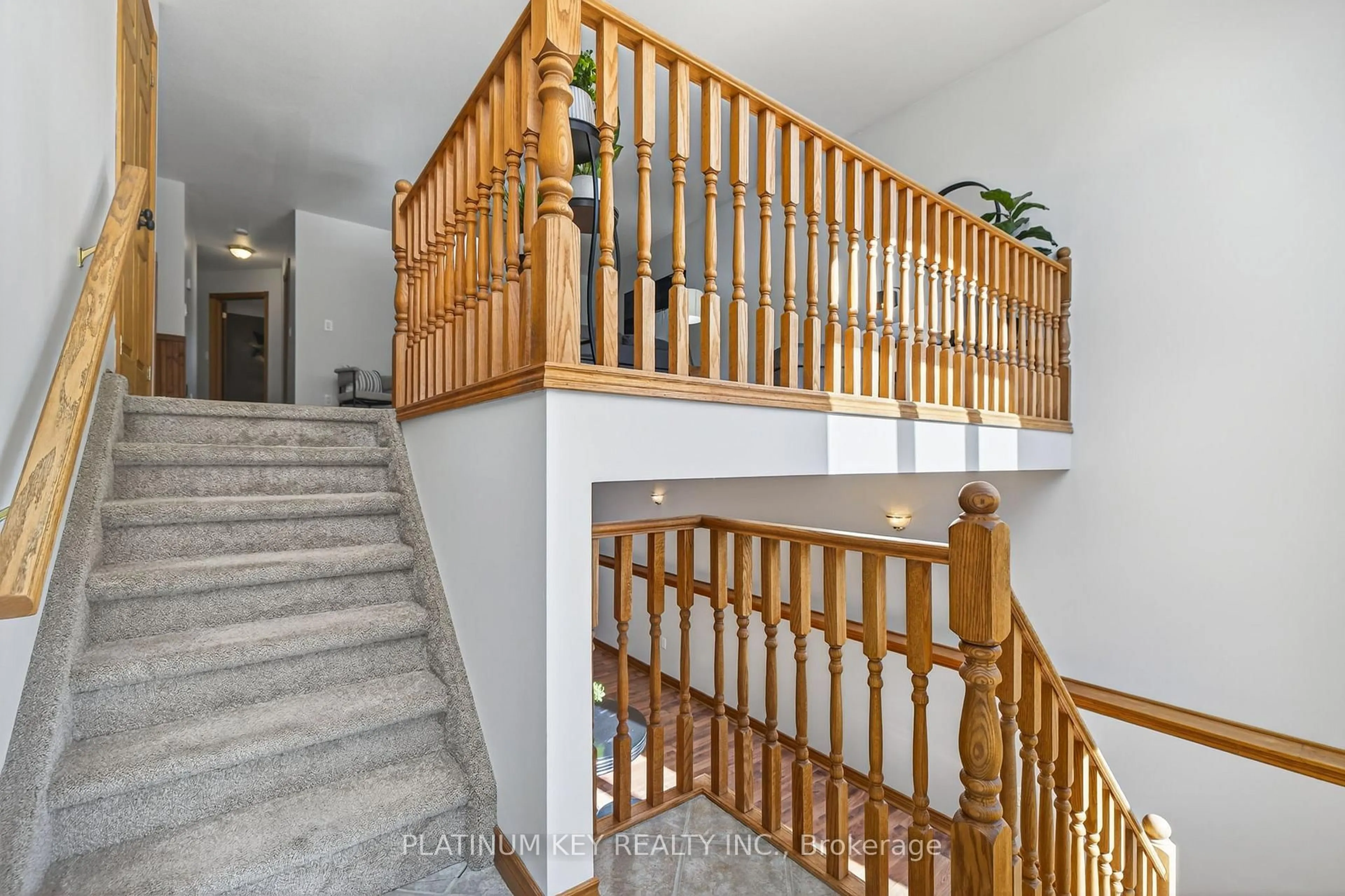 Unknown for 29 Dell Dr, Strathroy-Caradoc Ontario N7G 1C6