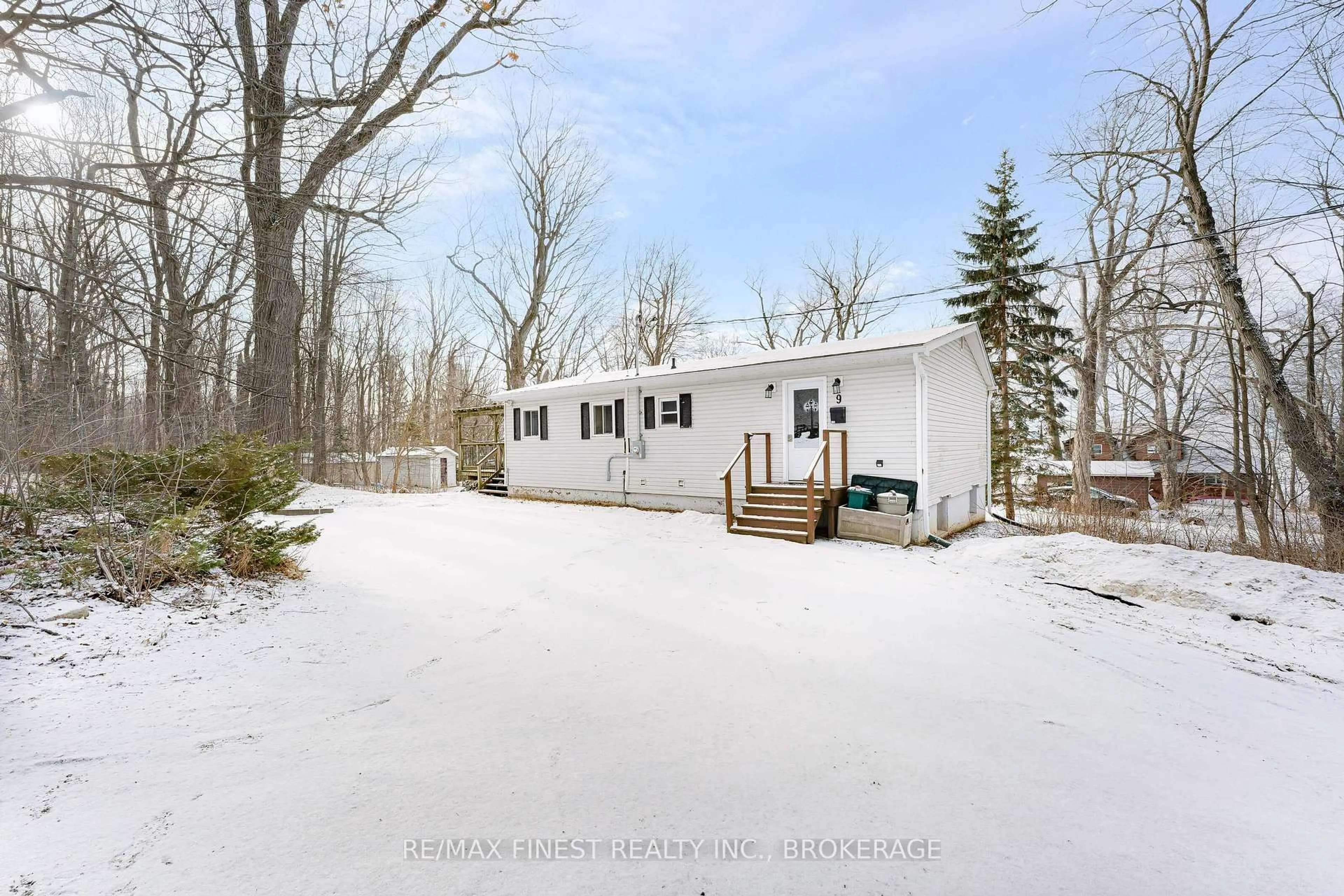 Unknown for 9 Mallard Lane, Kingston Ontario K7K 5E2