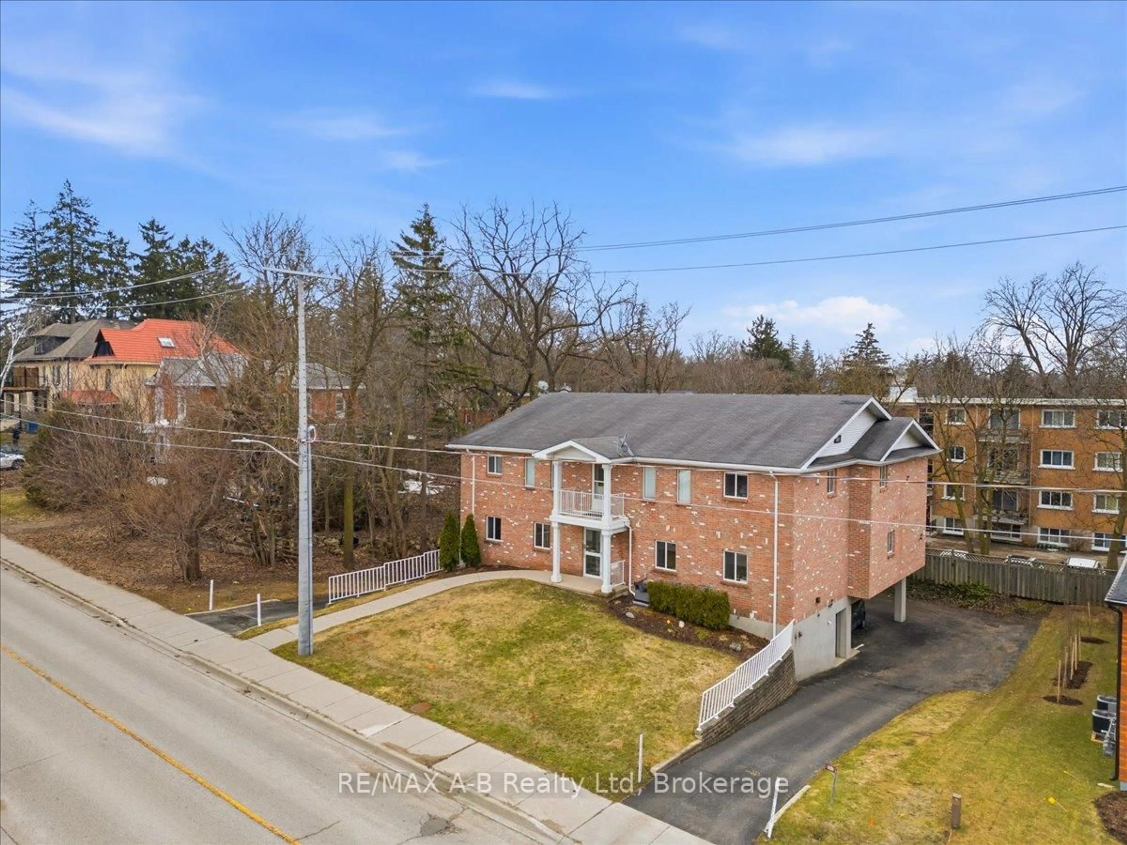 A pic from outside/outdoor area/front of a property/back of a property/a pic from drone, street for 84 Church St #1, Stratford Ontario N5A 2R2
