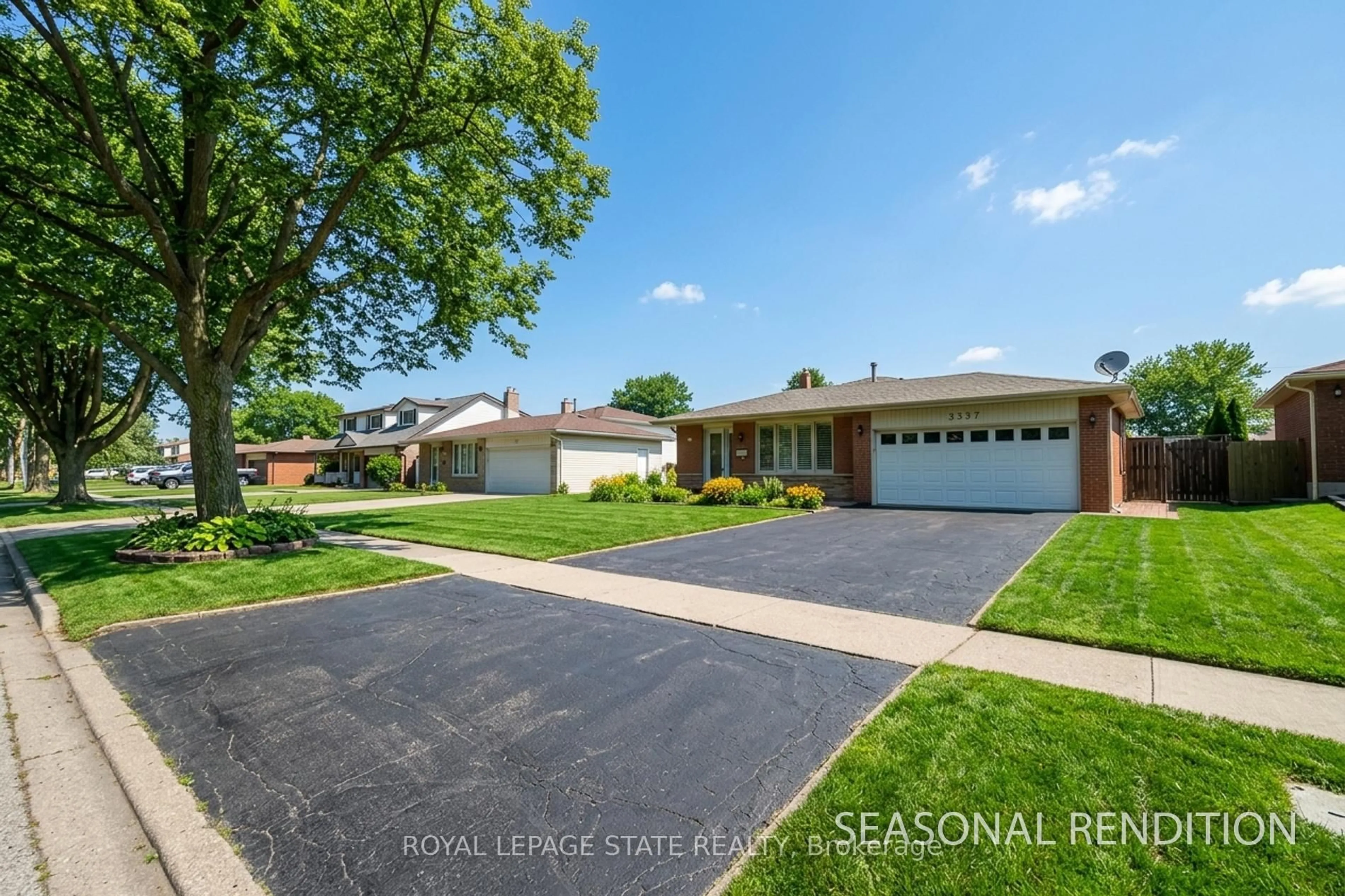 Home with brick exterior material, street for 3327 Wiltshire Blvd, Niagara Falls Ontario L2J 3M1