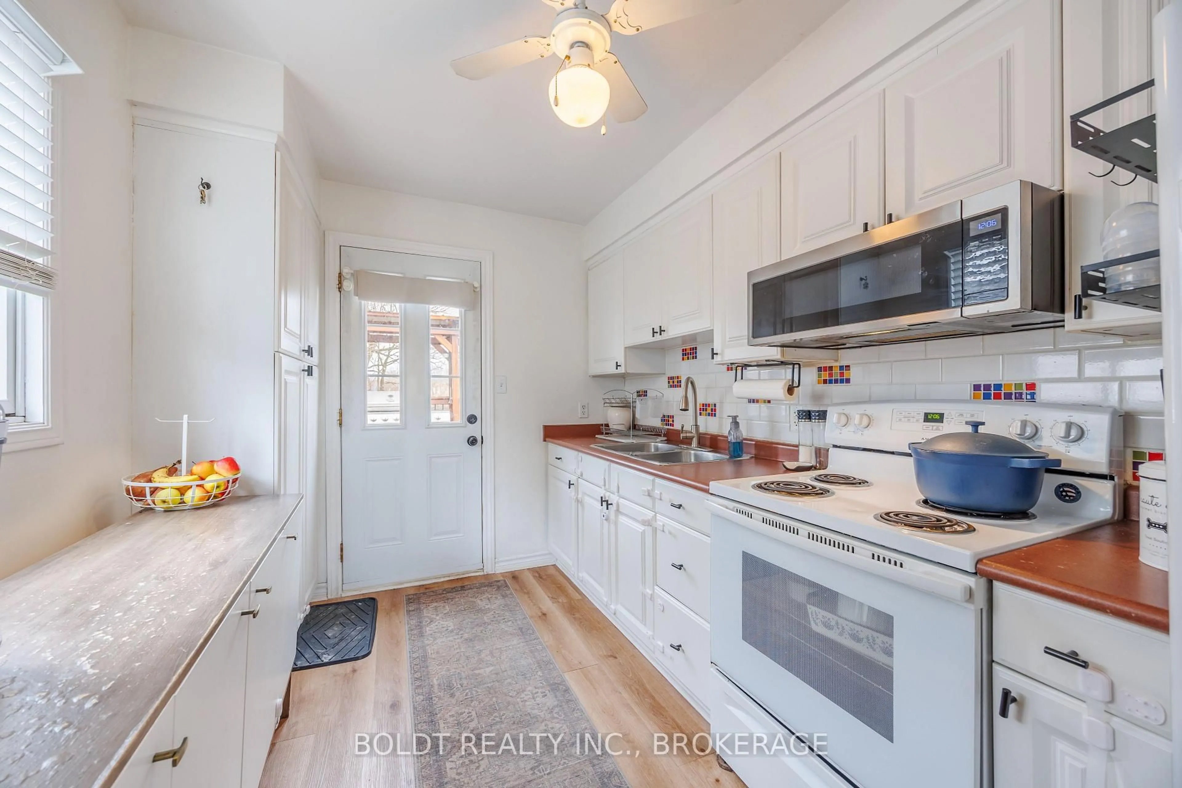 Unknown for 5 Nelles Rd, Welland Ontario L3B 2P1