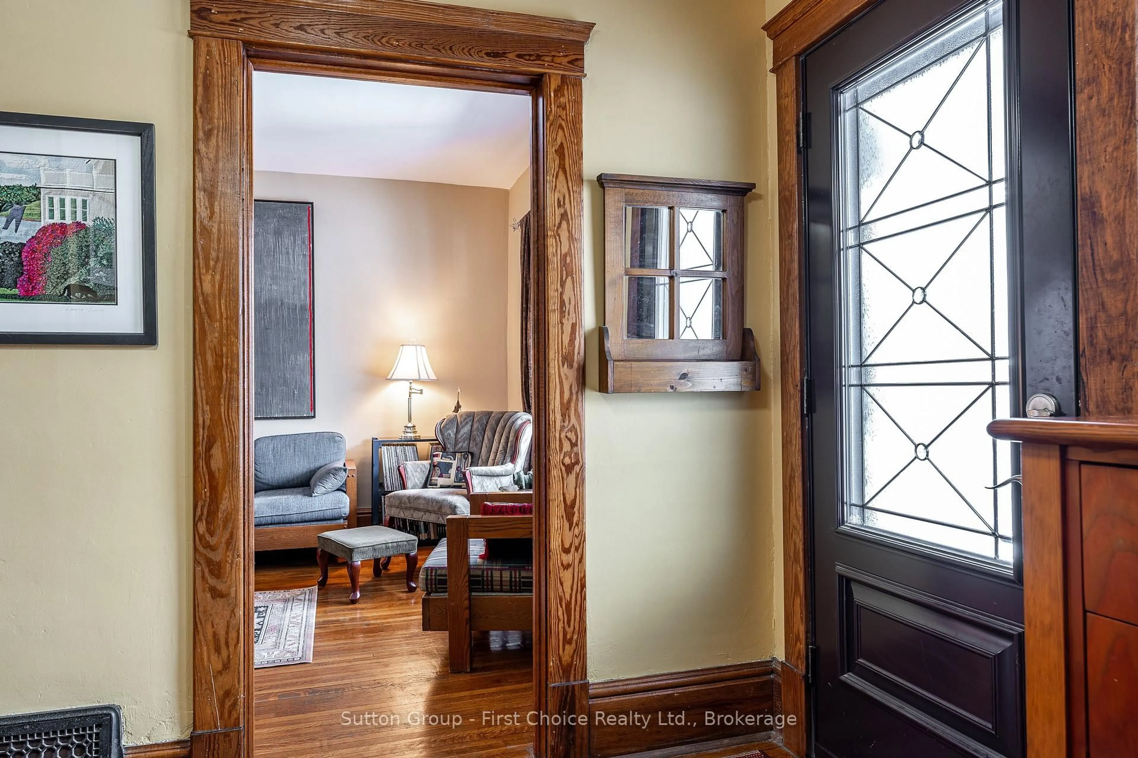Indoor entryway for 136 Brunswick St, Stratford Ontario N5A 3M1