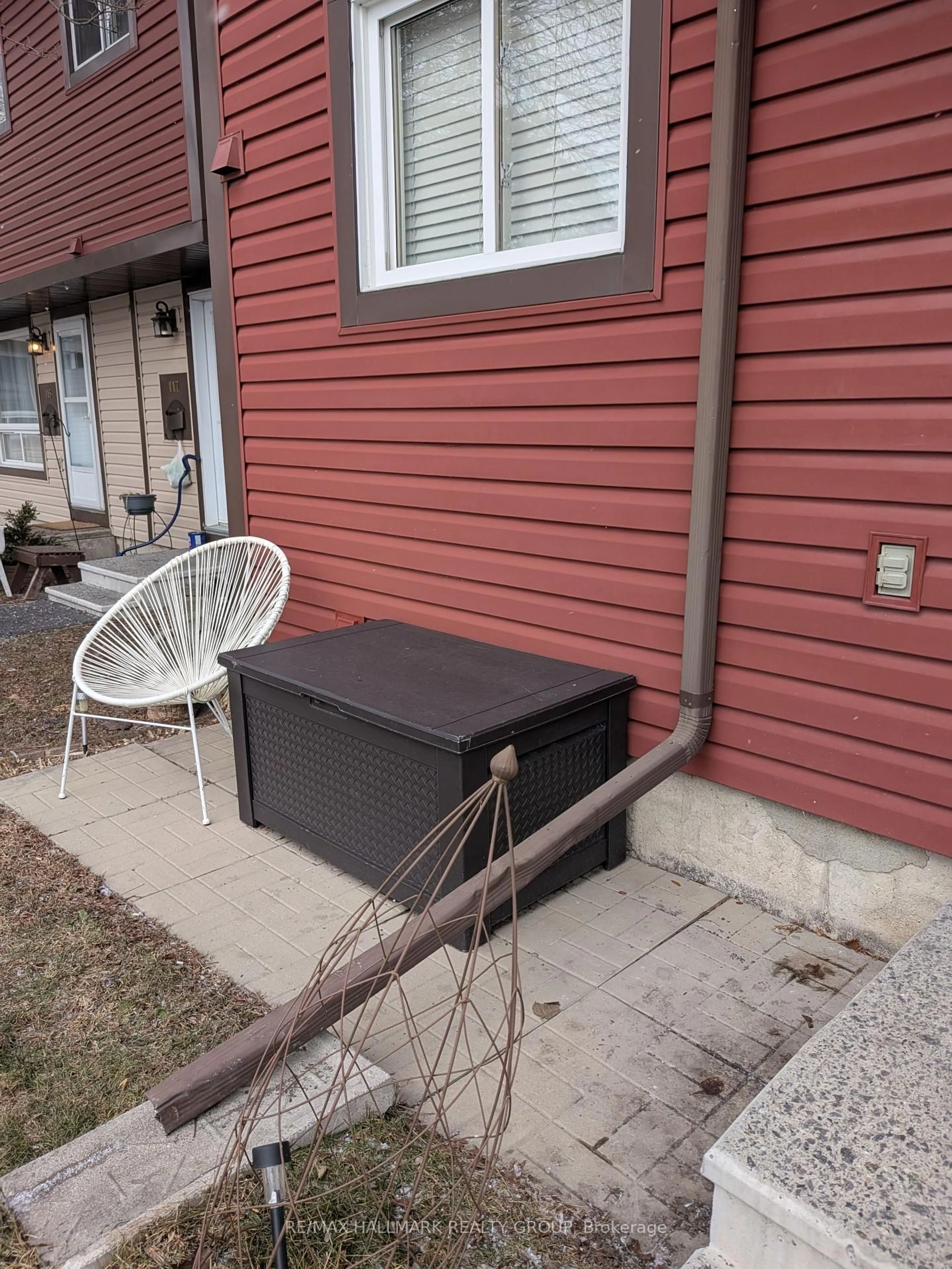 Patio, street for 119 Teal Cres, Orleans Ontario K1E 2C1